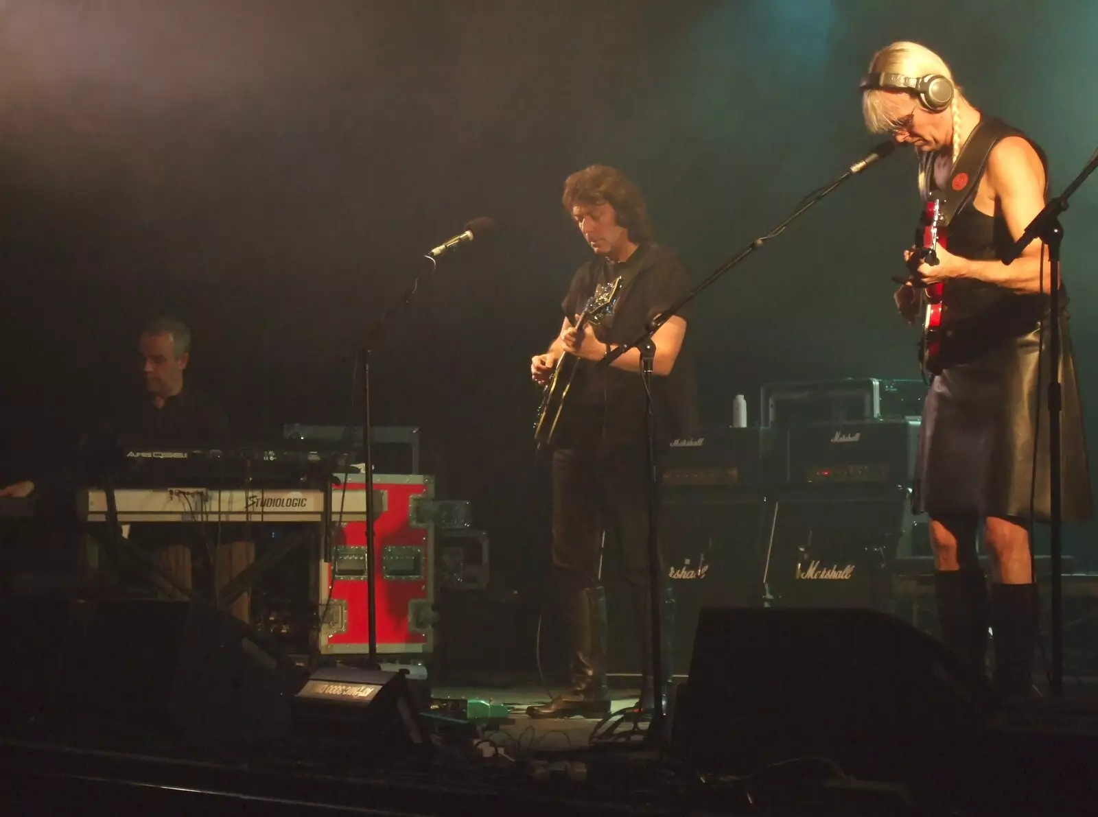 Steve Hackett (centre), from Steve Hackett at the UEA, and a Trip to the Zoo, Banham and Norwich, Norfolk - 15th November 2009