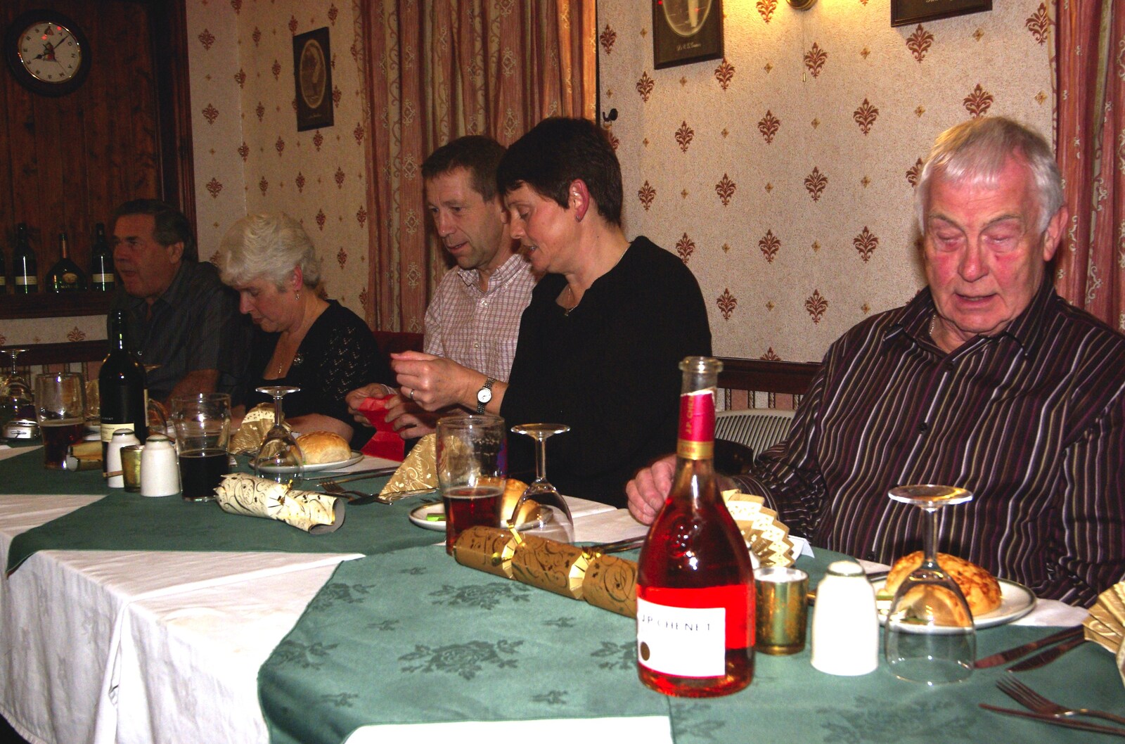 The BSCC Christmas Dinner, The Swan Inn, Brome, Suffolk - 5th December 2009: The 'top table'