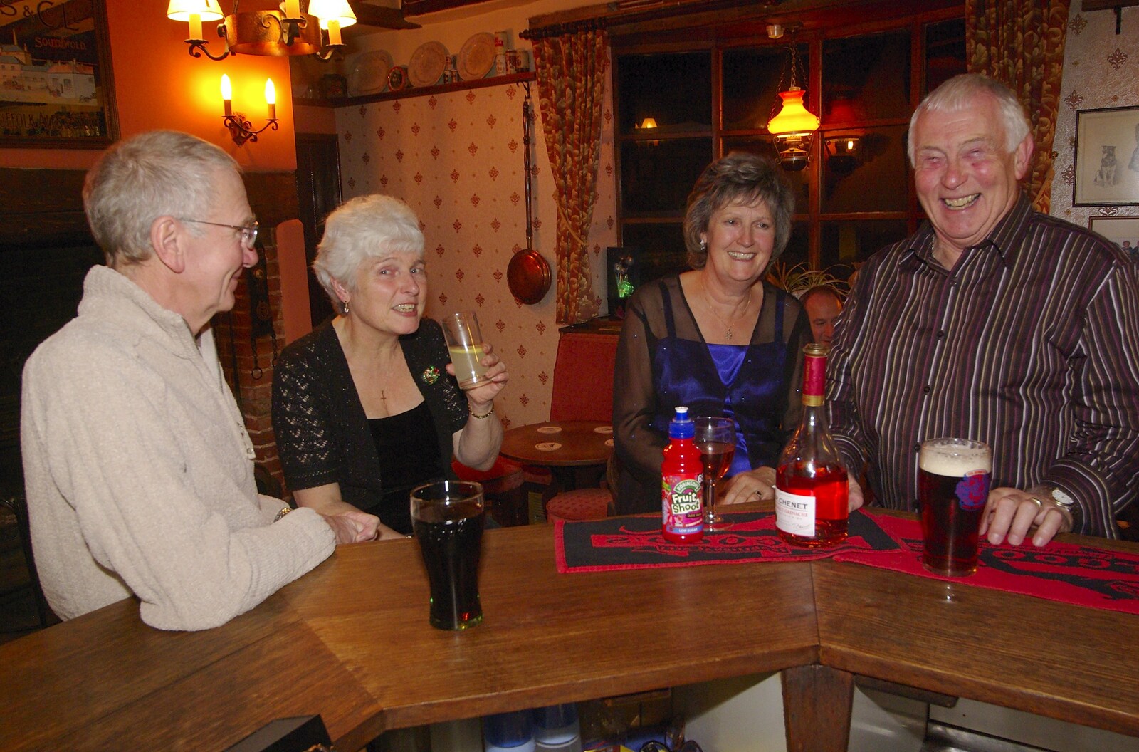 The BSCC Christmas Dinner, The Swan Inn, Brome, Suffolk - 5th December 2009: John Willy, Spam, Jill and Colin