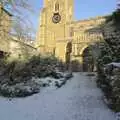 St. Mary's church, Diss, in snow, Snow in Diss, Fred Walks, and The BBs Play a Wedding, Diss and Mendlesham - 18th December 2009