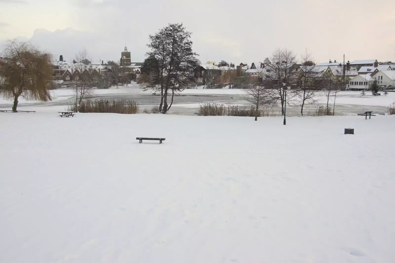 A view of the Mere from the park, from A Snowy Miscellany, Diss, Norfolk - 9th January 2010