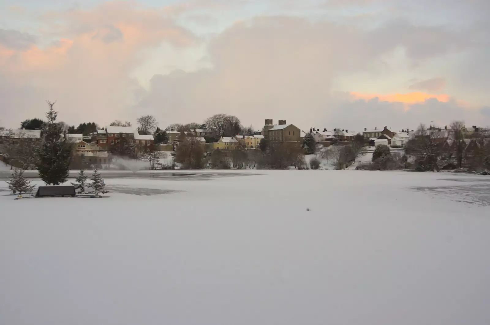 The sun rises over Diss, from A Snowy Miscellany, Diss, Norfolk - 9th January 2010