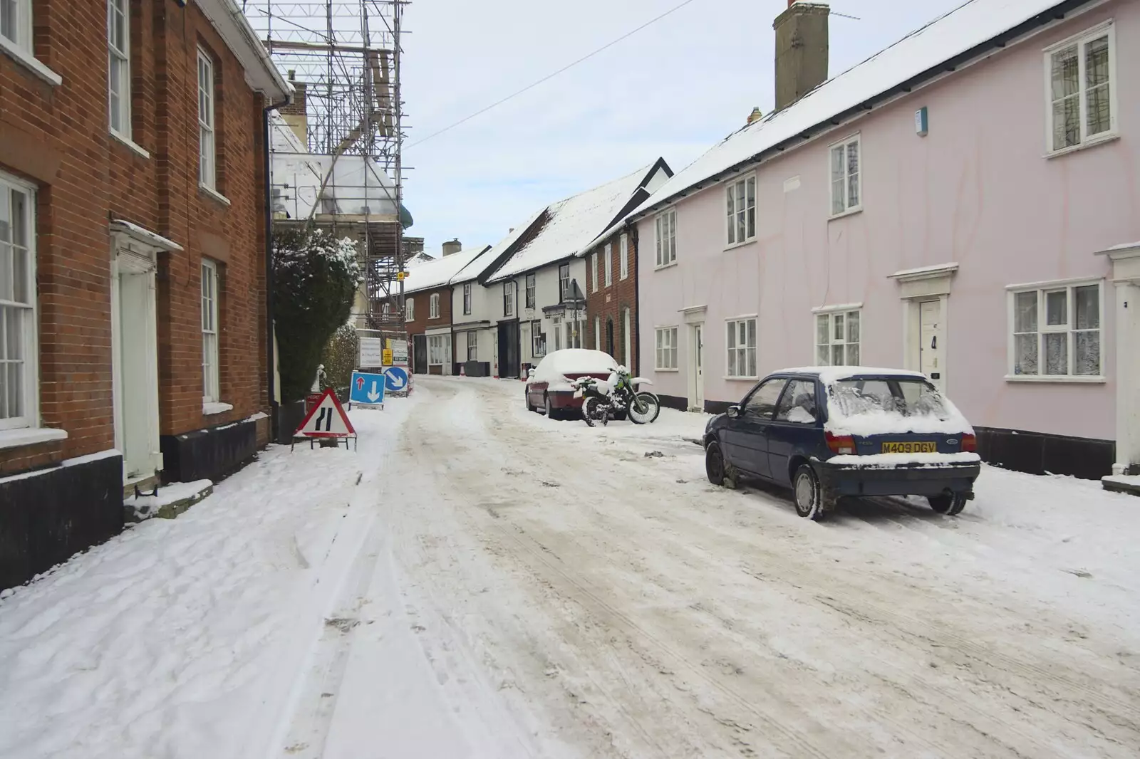 Church Street in Eye, near Beard's, from A Snowy Miscellany, Diss, Norfolk - 9th January 2010