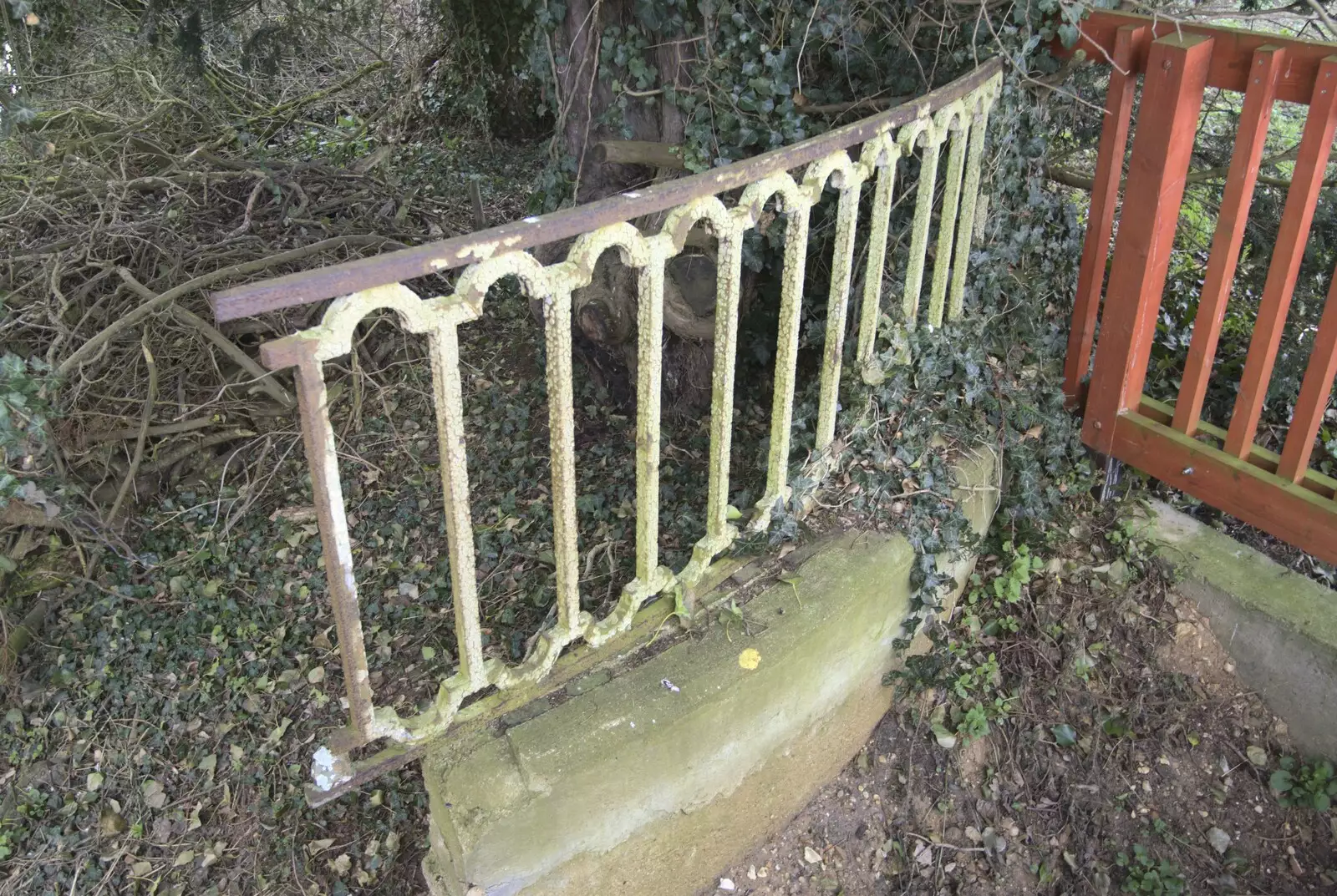 A piece of old bridge remains, from A Cycle to The Laundries, and a Trip to Framlingham, Suffolk - 24th March 2010