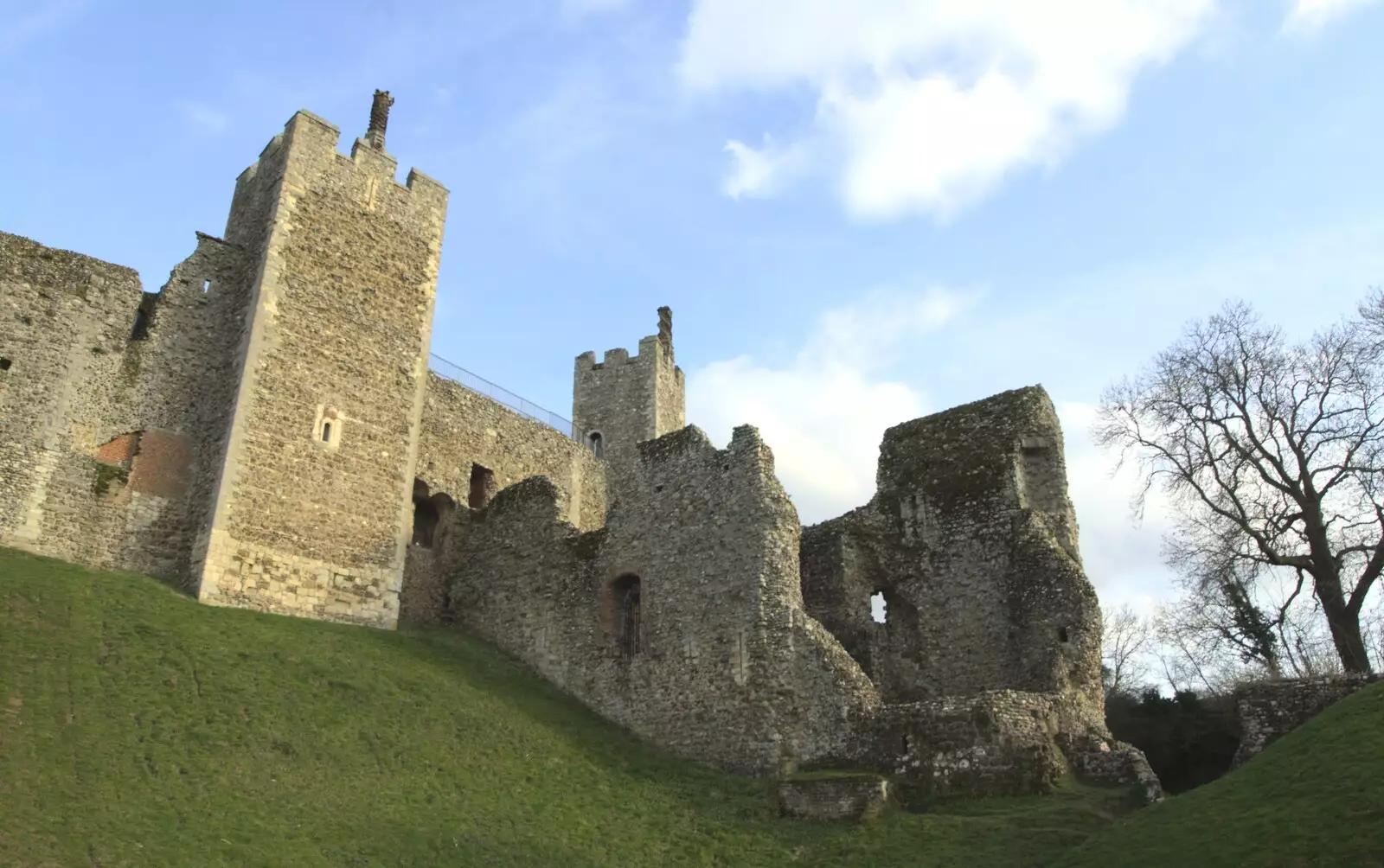 Framlingham Castle, from A Cycle to The Laundries, and a Trip to Framlingham, Suffolk - 24th March 2010