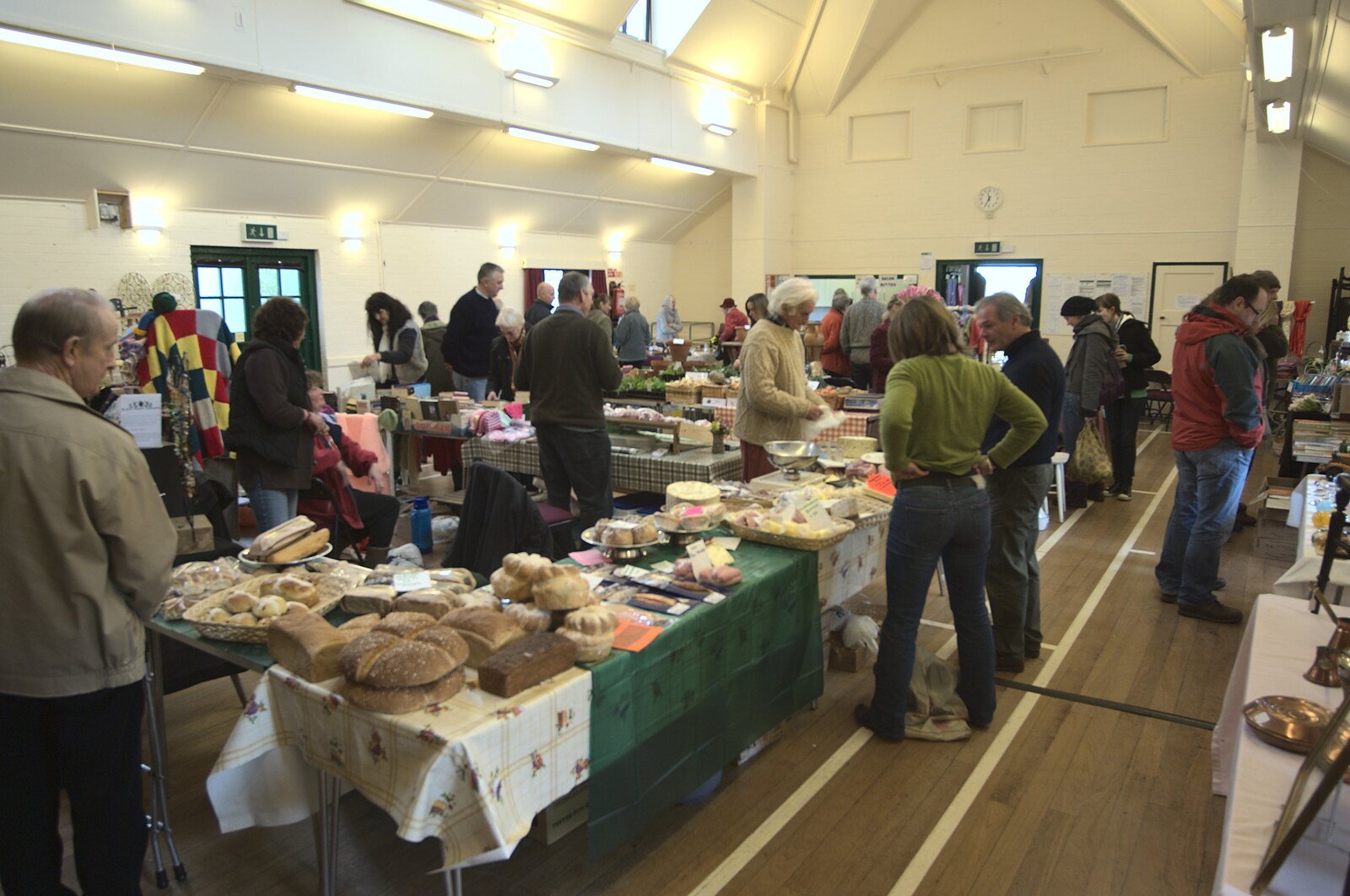 A Cycle to The Laundry, and a Trip to Framlingham, Suffolk - 24th March 2010: Baked goods for sale in Framlingham village hall