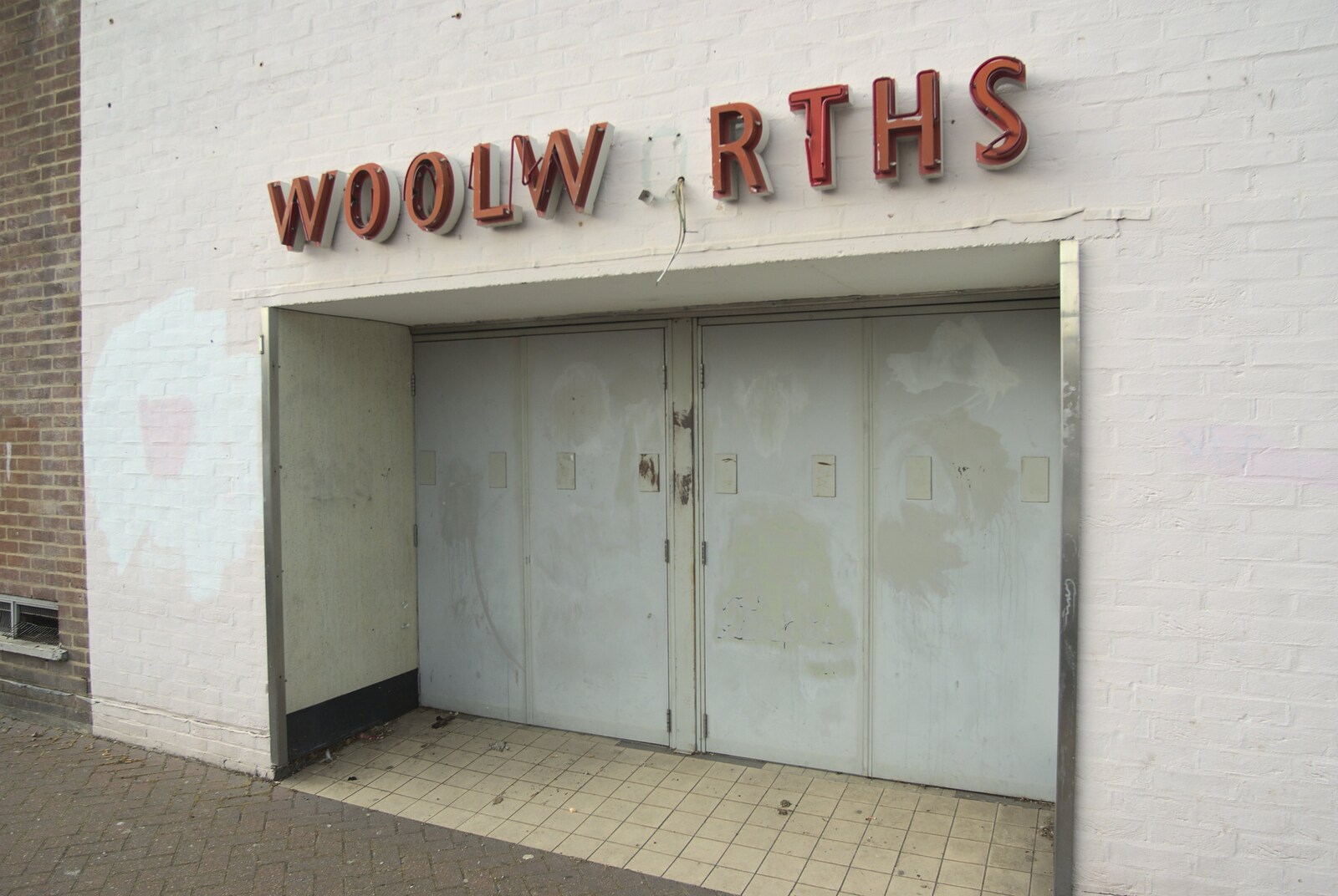 The back entrance to the old Woolworths from A Trip to Norwich, and Ipswich Dereliction, Norfolk and Suffolk - 24th April 2010