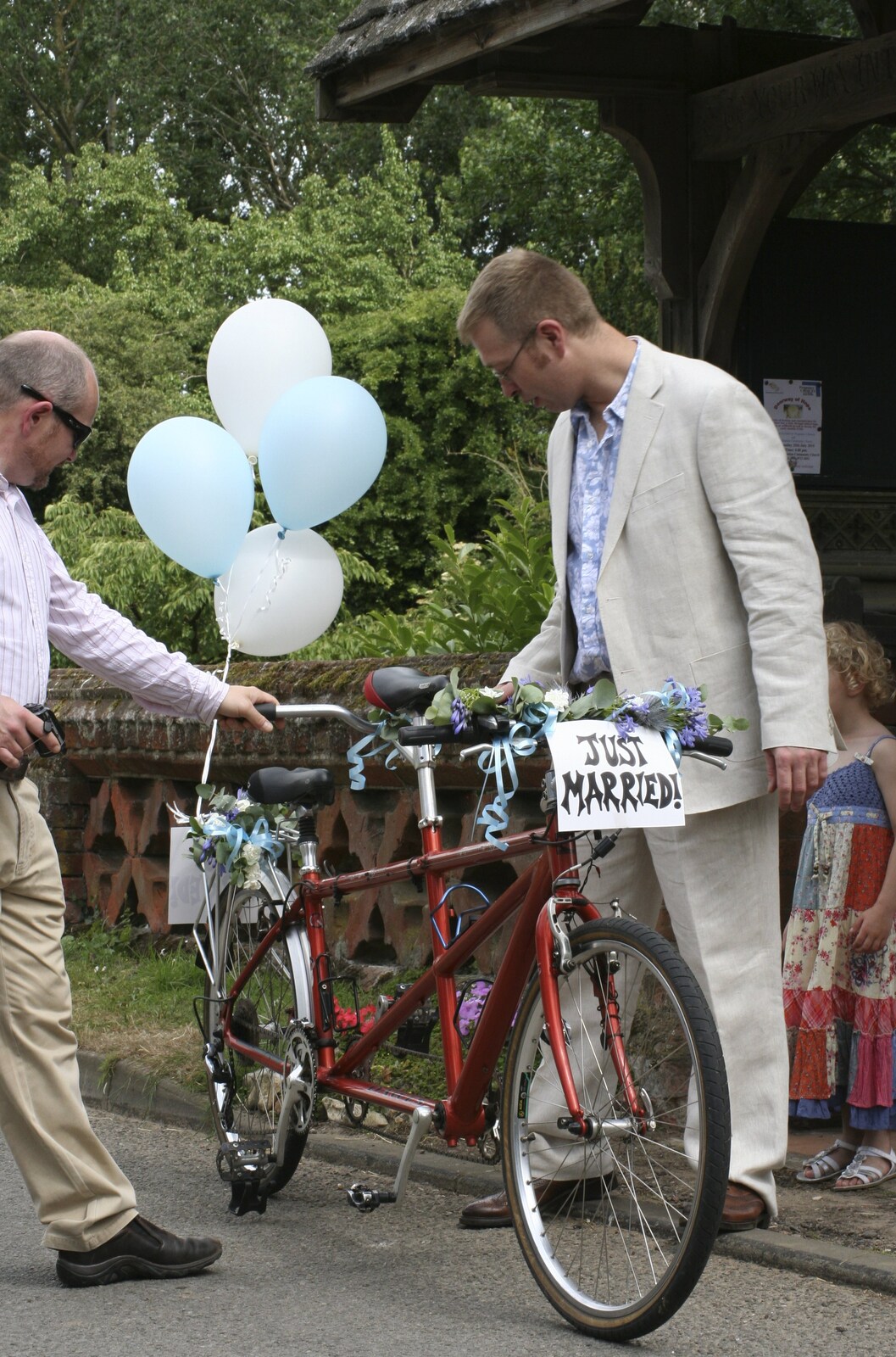 Marc preps the tandem from Nosher and Isobel's Wedding, Brome, Suffolk - 3rd July 2010