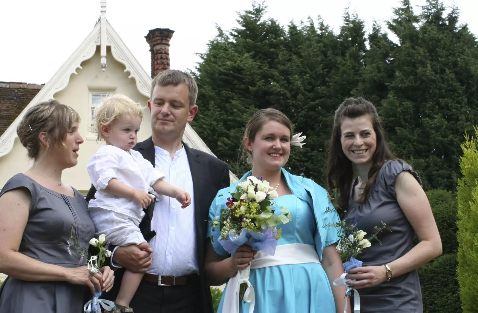 Outside the Cornwallis, from Nosher and Isobel's Wedding, Brome, Suffolk - 3rd July 2010