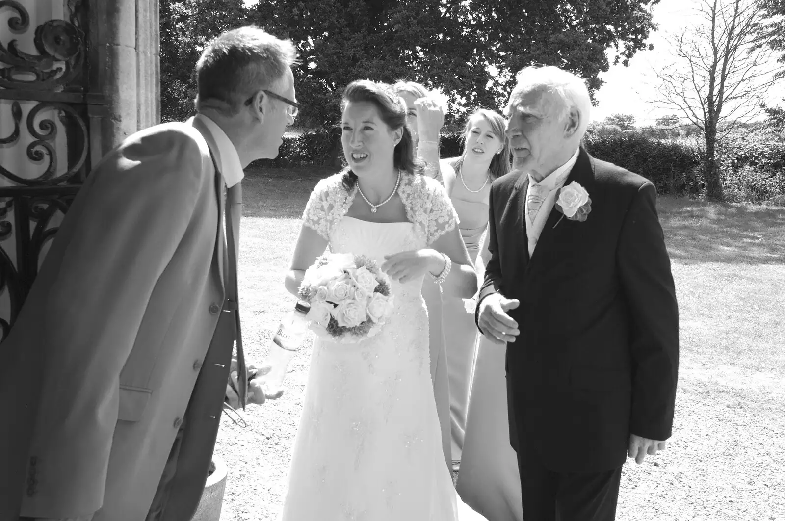 Suzanne and her dad wait outside the church, from Clive and Suzanne's Wedding, Oakley and Brome, Suffolk - 10th July 2010