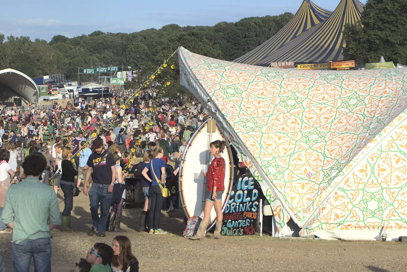 More festival crowds, from The Fifth Latitude Festival, Henham Park, Suffolk - 16th July 2010