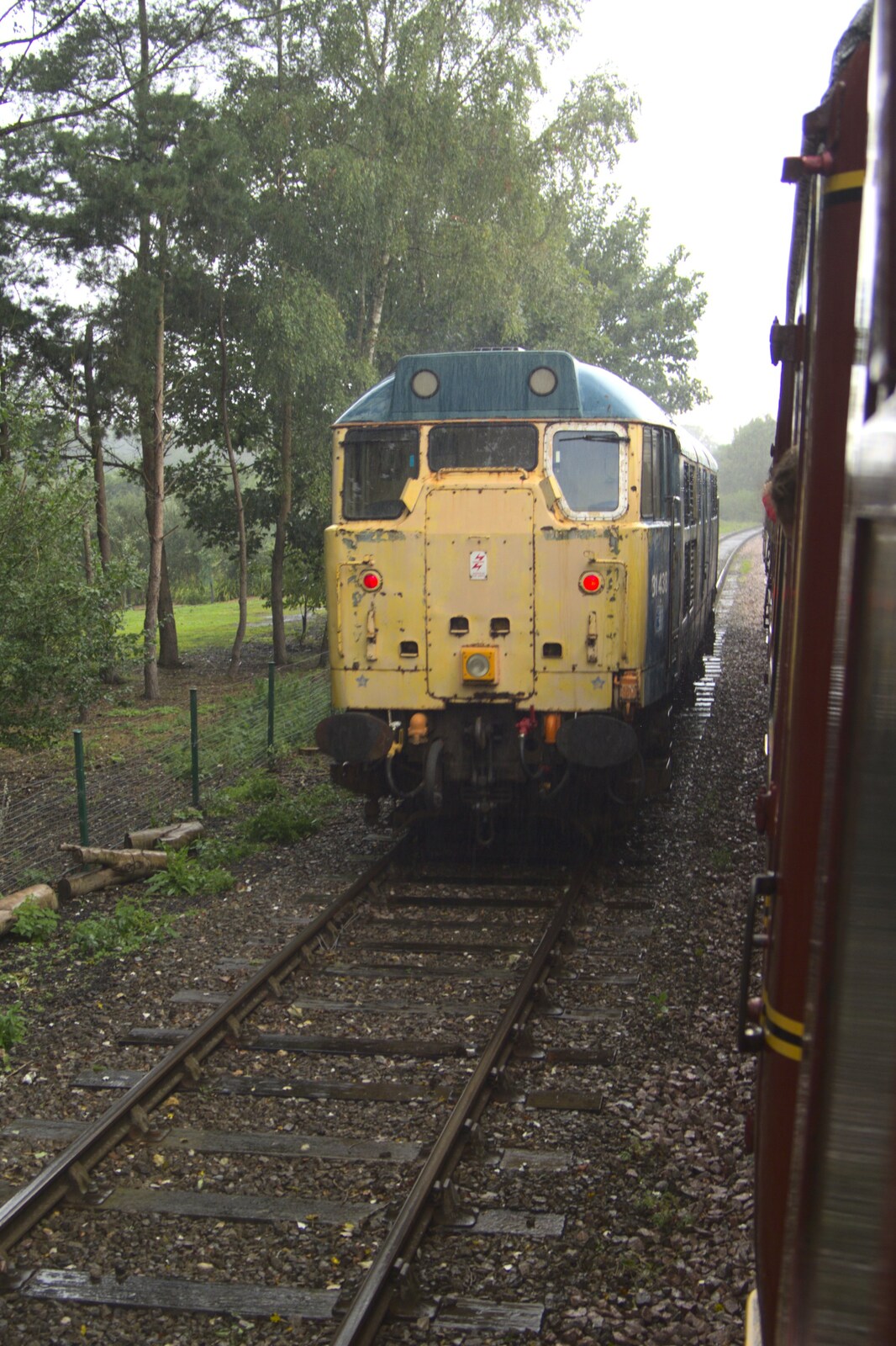 Camping with Trains, Yaxham, Norfolk - 29th August 2010: The Class 31 rumbles down the line
