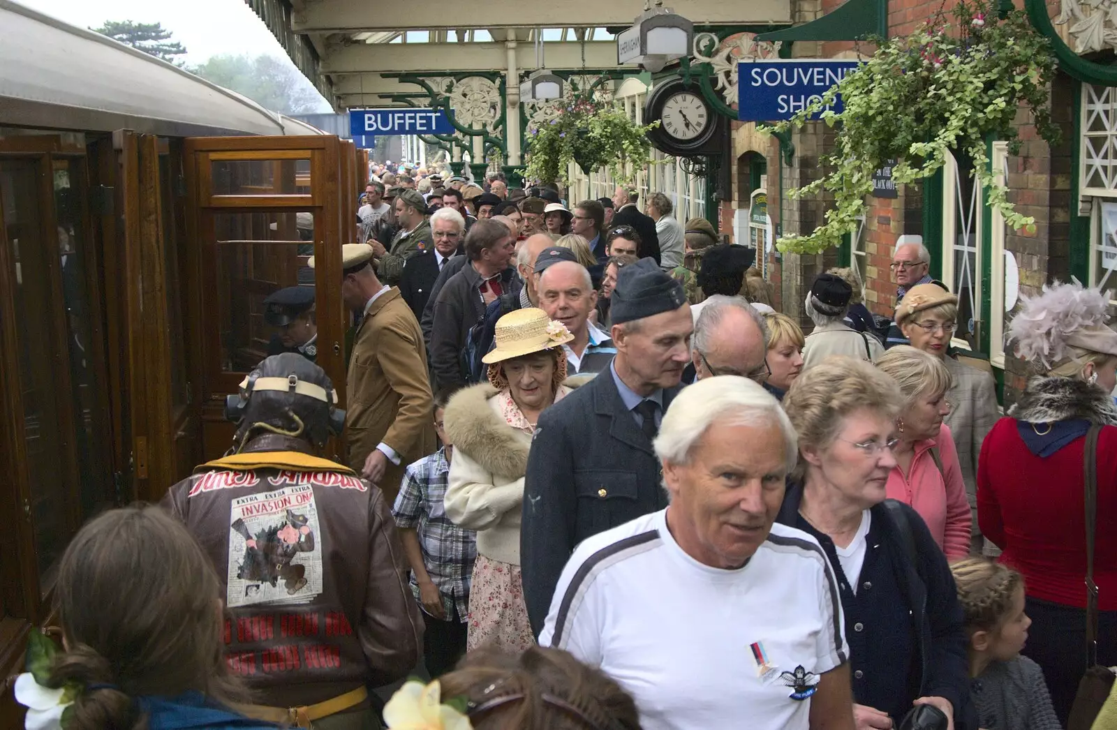 A packed platform, from A 1940s Steam Weekend, Holt and Sheringham, Norfolk - 18th September 2010