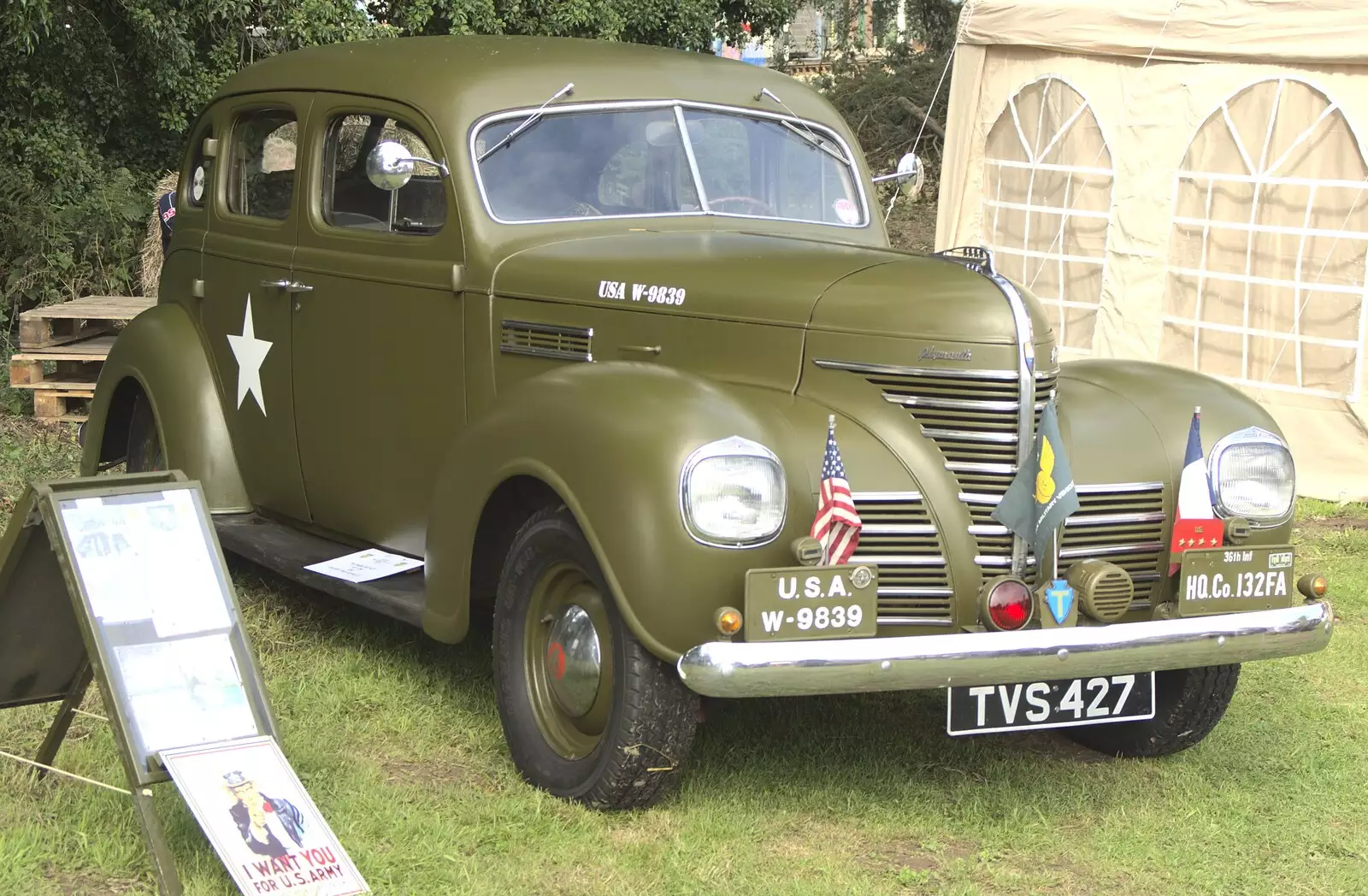 A nice staff car, from A 1940s Steam Weekend, Holt and Sheringham, Norfolk - 18th September 2010