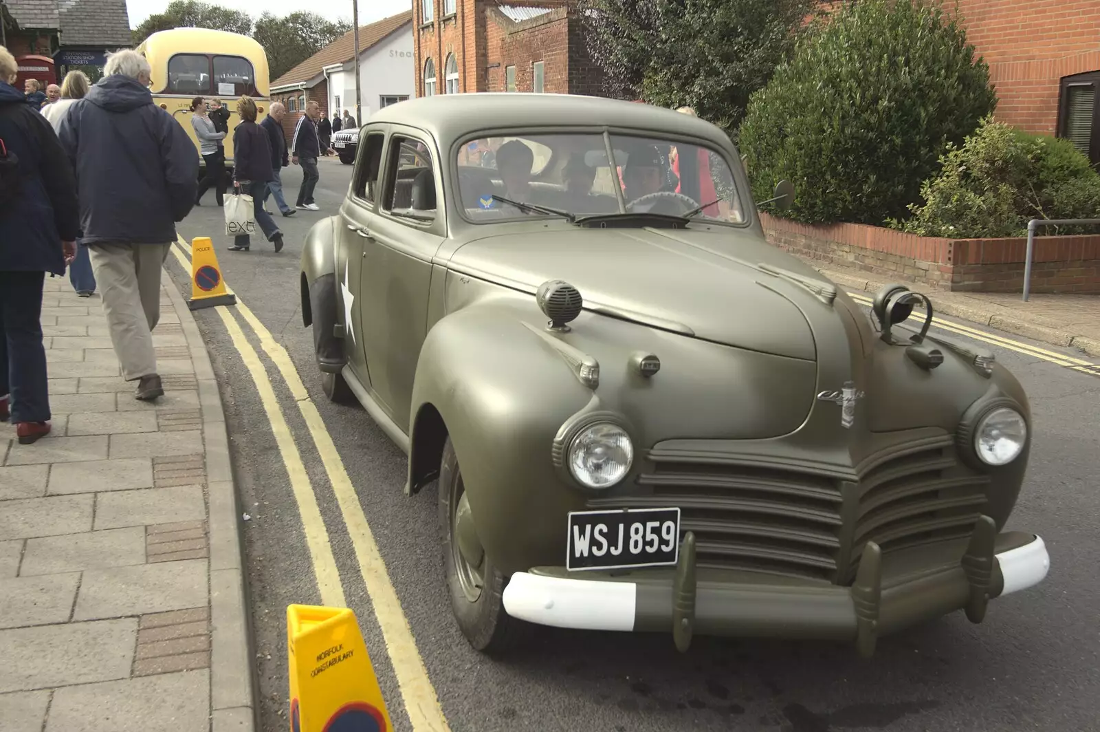 Clive's Chrysler outside Sheringham station, from A 1940s Steam Weekend, Holt and Sheringham, Norfolk - 18th September 2010