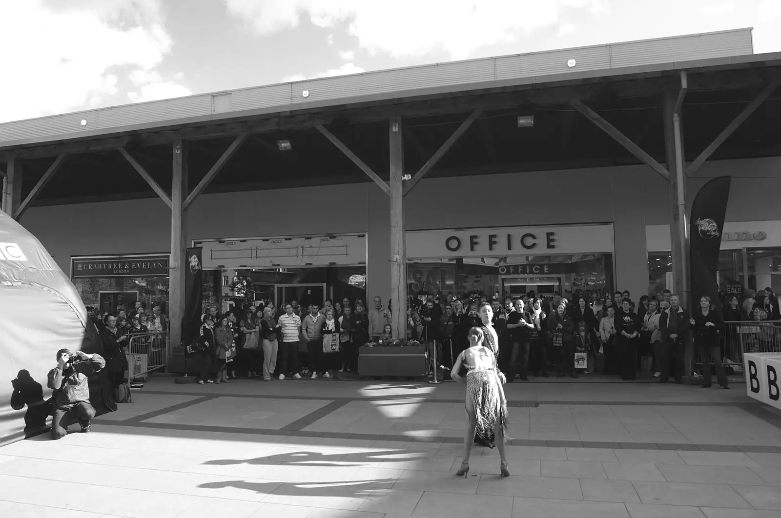 Dancing in Chapelfield, from Norwich By Train, Norfolk - 16th October 2010