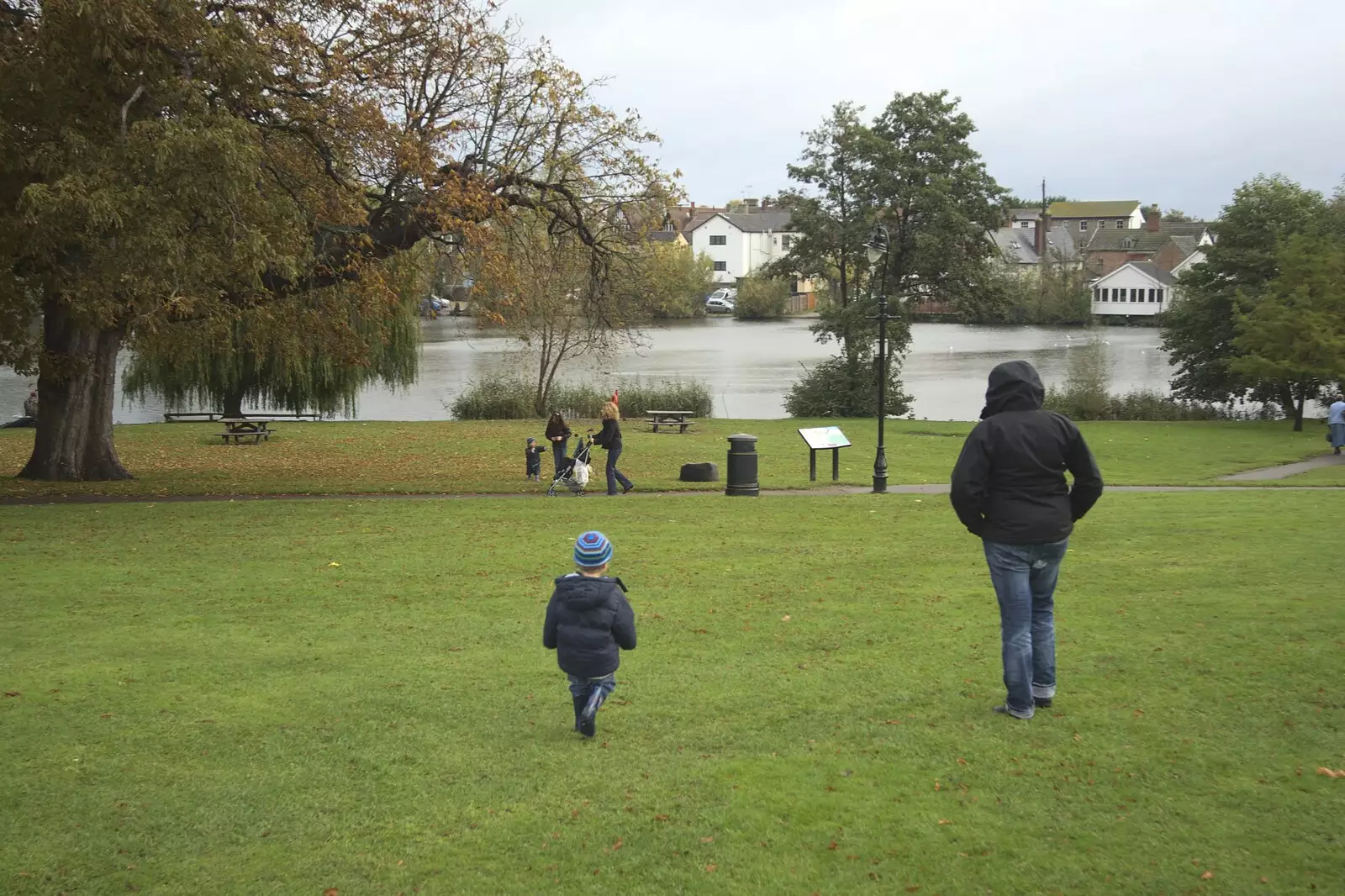 Fred and Isobel in Diss Park, from Gemma Leaves, The Mellis Railway and Taptu Moves Desks, Cambridge - 24th October 2010