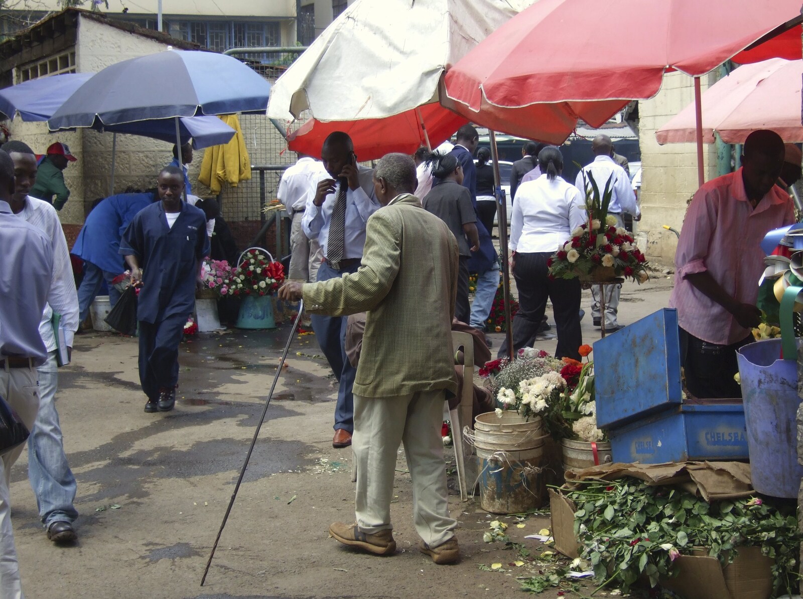 People mill around a Nairobi market from Nairobi and the Road to Maasai Mara, Kenya, Africa - 1st November 2010