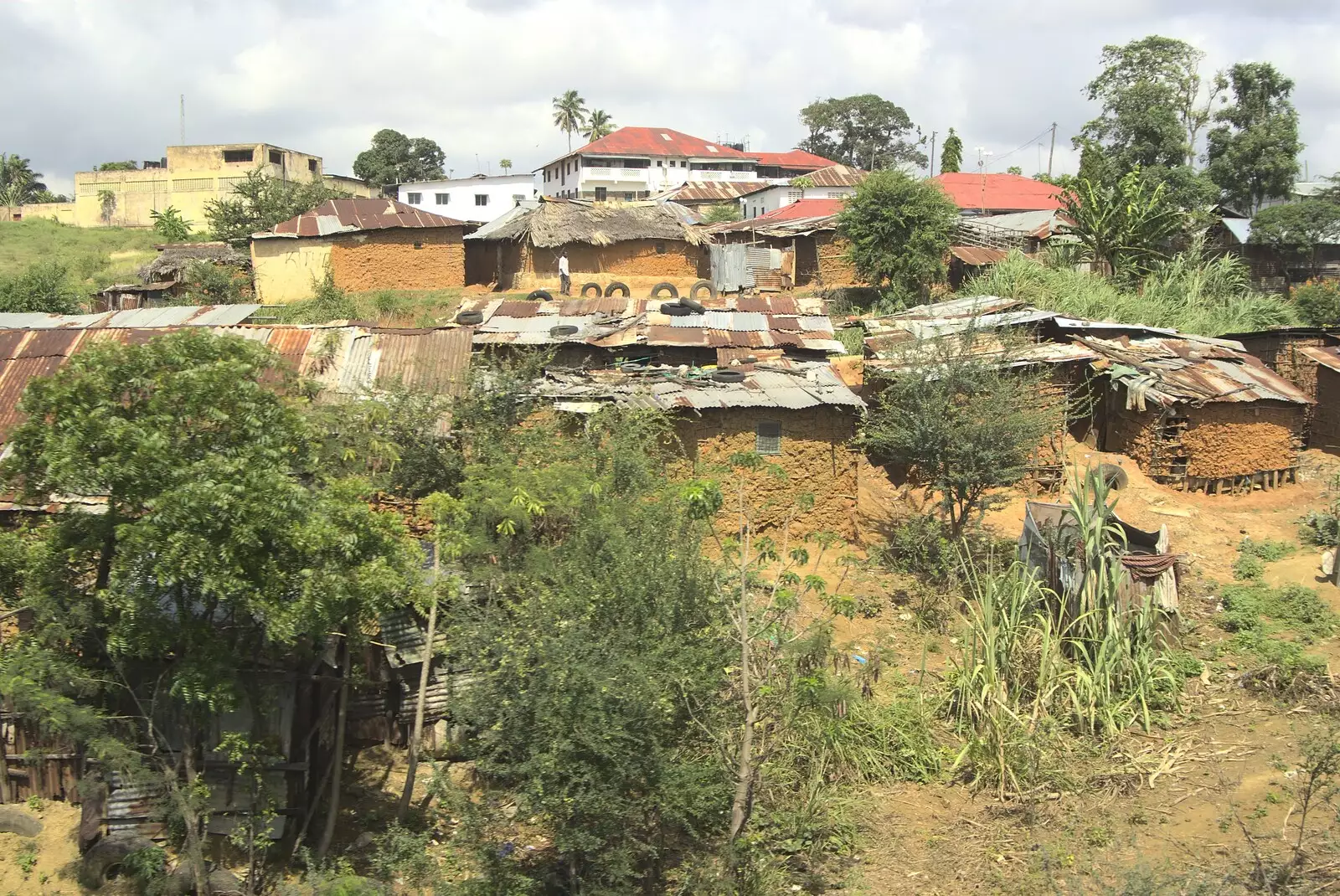 A shanty-town just outside Mombasa, from Long Train (not) Runnin': Tiwi Beach, Mombasa, Kenya - 7th November 2010