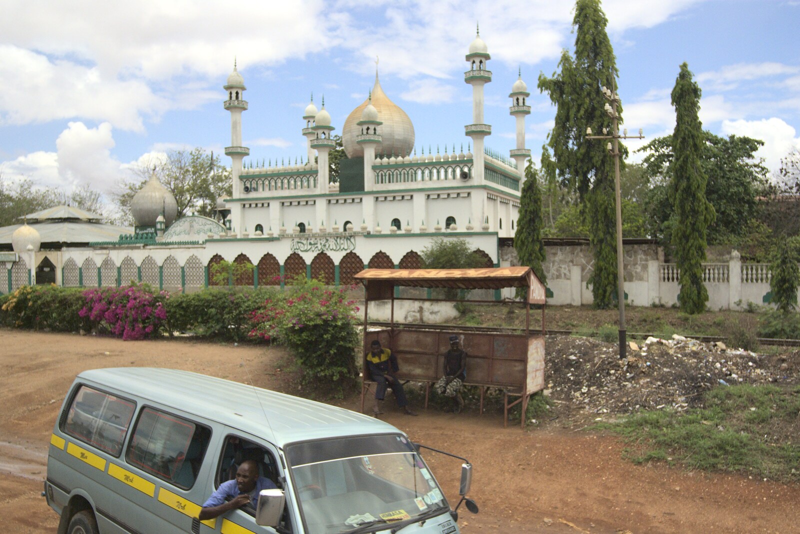 A mosque from Long Train (not) Runnin': Tiwi Beach, Mombasa, Kenya - 7th November 2010