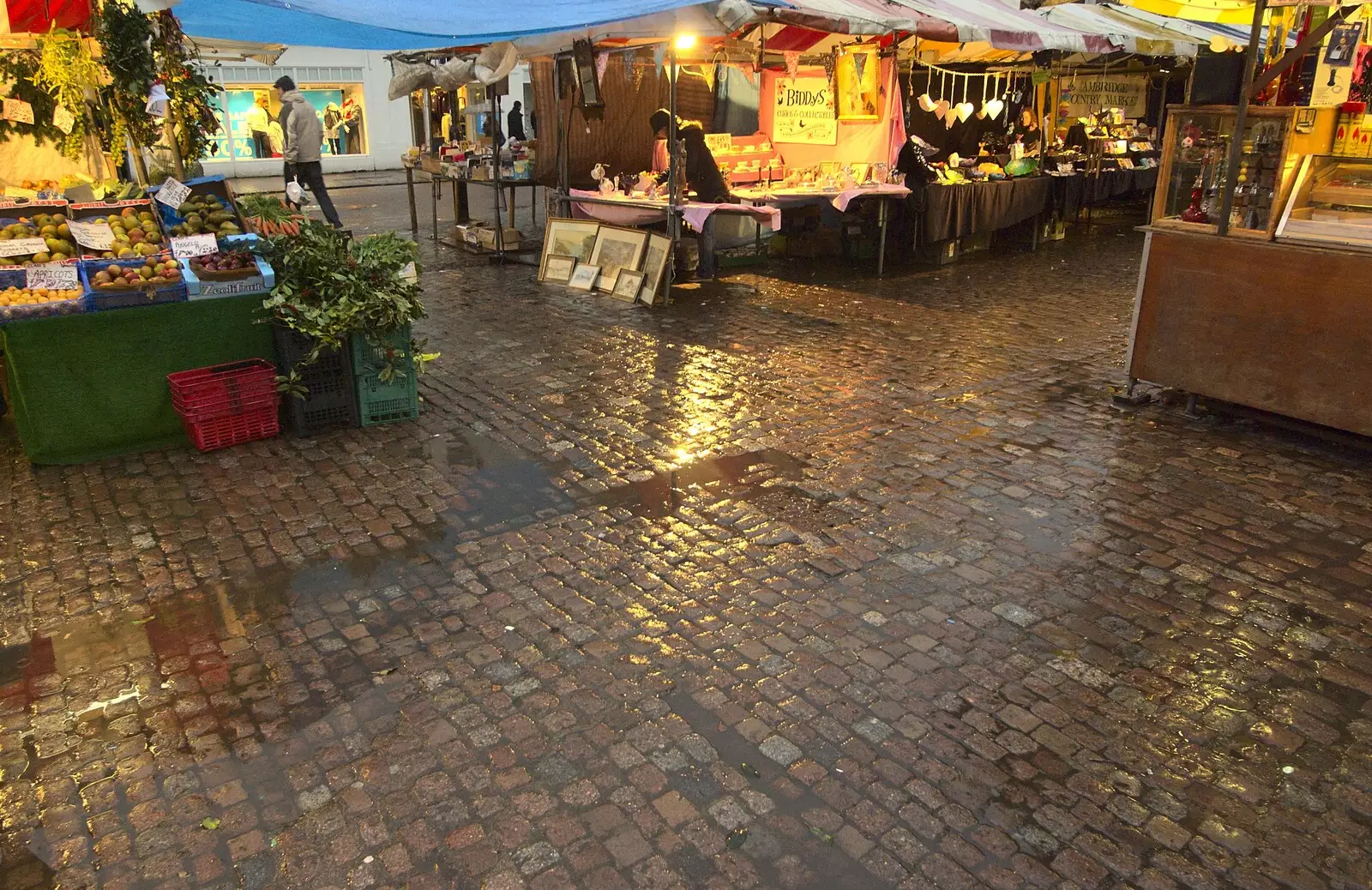 Wet cobbles in the market, from Qualcomm's Christmas Party and The End of Taptu, Cambridge - 16th December 2010