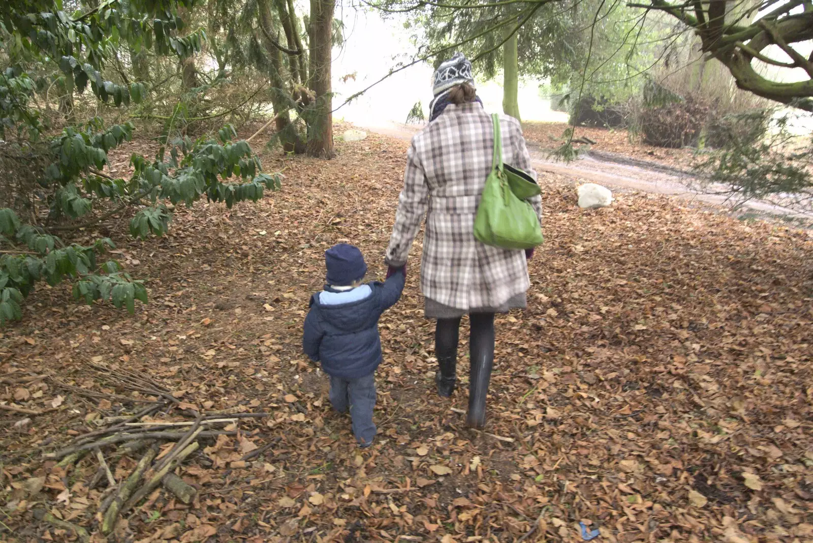 Fred and Isobel, and a carpet of leaves, from Christmas Day at the Swan Inn, and some Festive Trips, Brome, Knettishall and Norwich - 25th December 2010