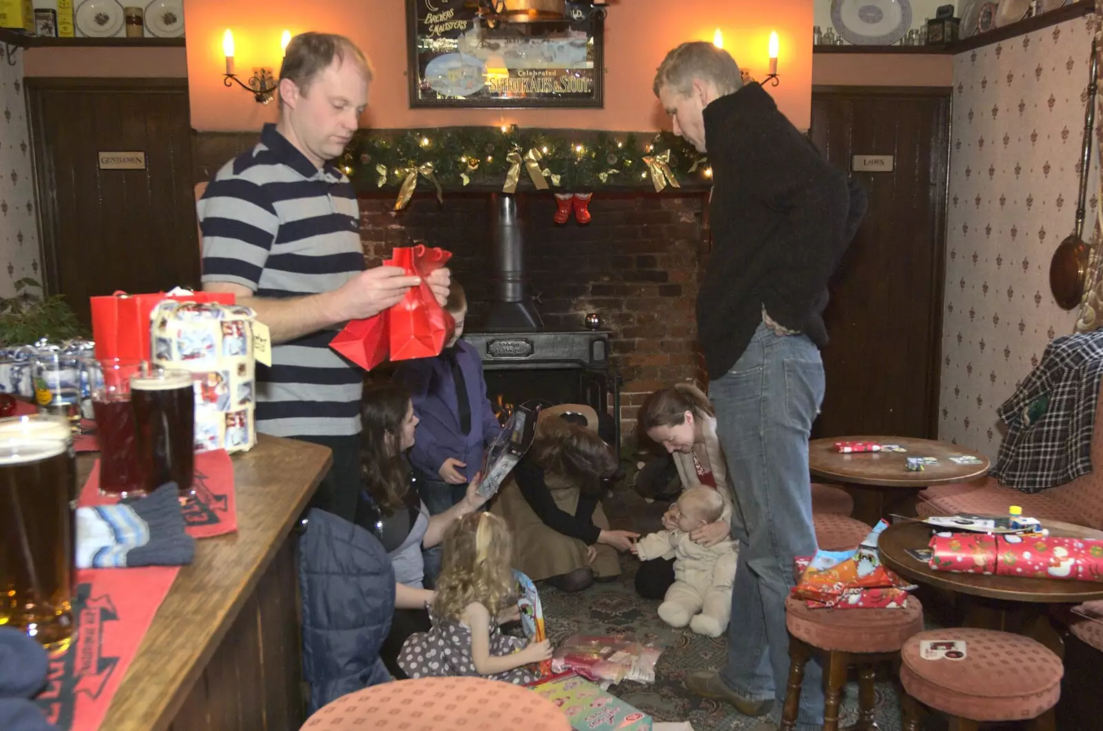 Paul tidies up, from Christmas Day at the Swan Inn, and some Festive Trips, Brome, Knettishall and Norwich - 25th December 2010