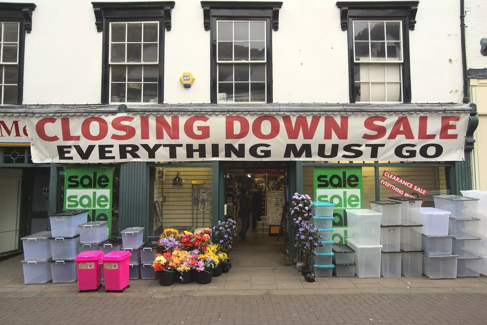 Classic closing-down sign: everything must go, from Pizza in Bury St. Edmunds, Suffolk - 30th January 2011
