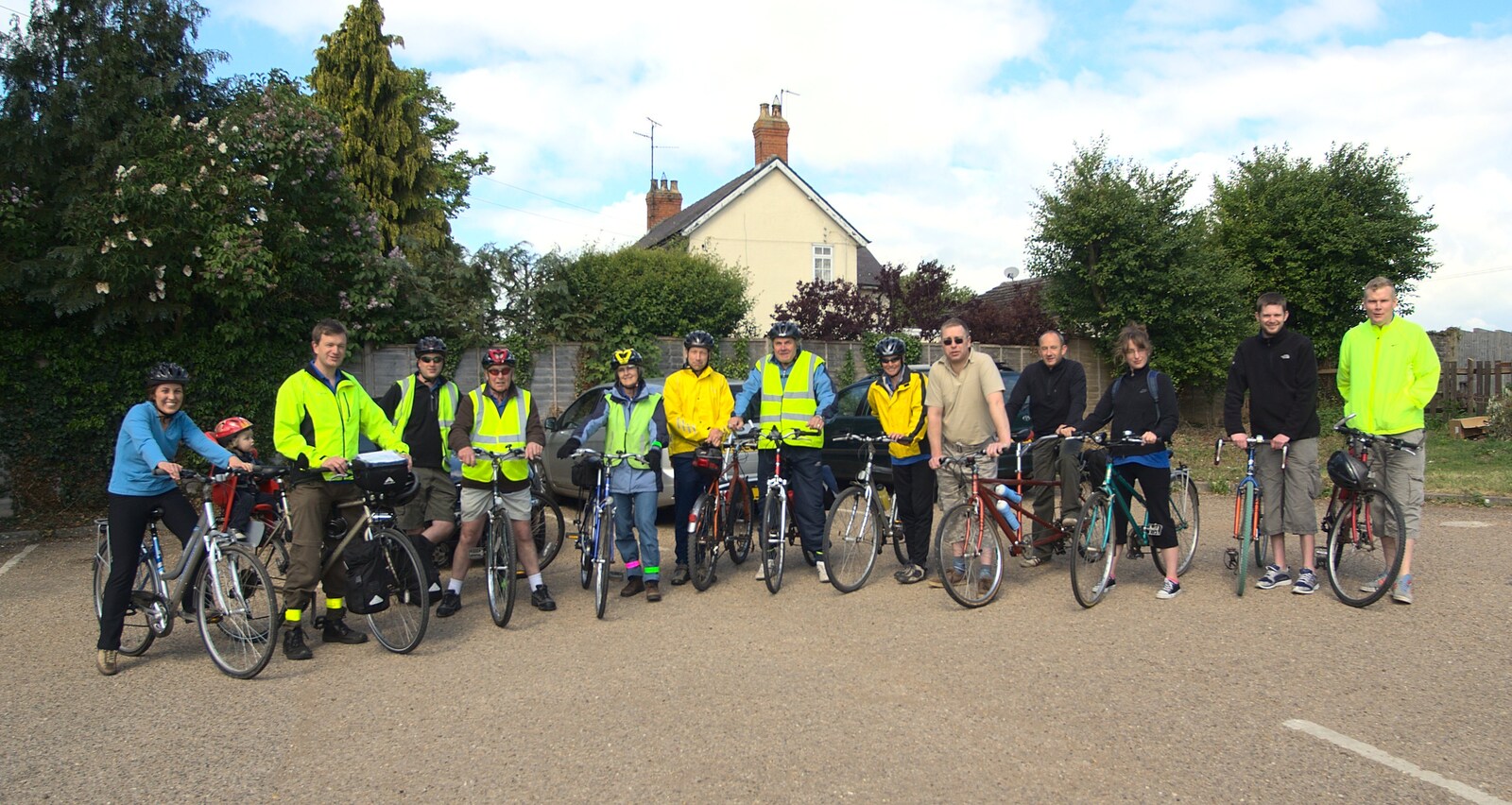 The cycle group before the off from The BSCC Weekend at Rutland Water, Empingham, Rutland - 14th May 2011