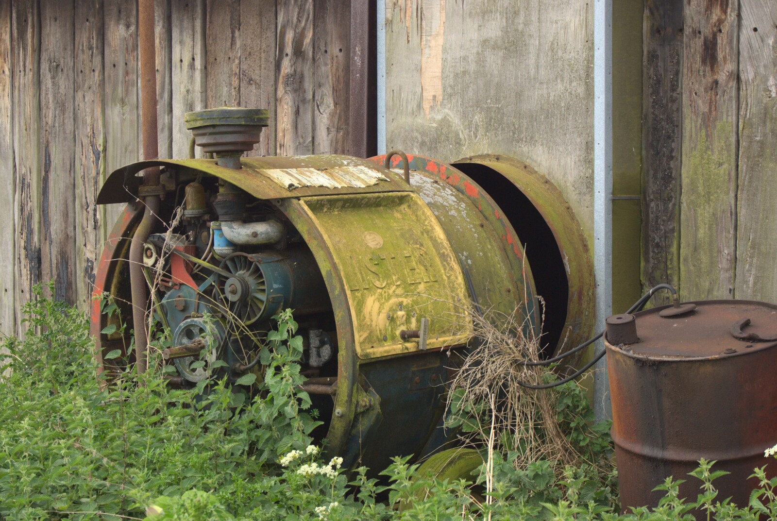 An old lister blower from A Christening, Wilford, Northamptonshire - 22nd May 2011