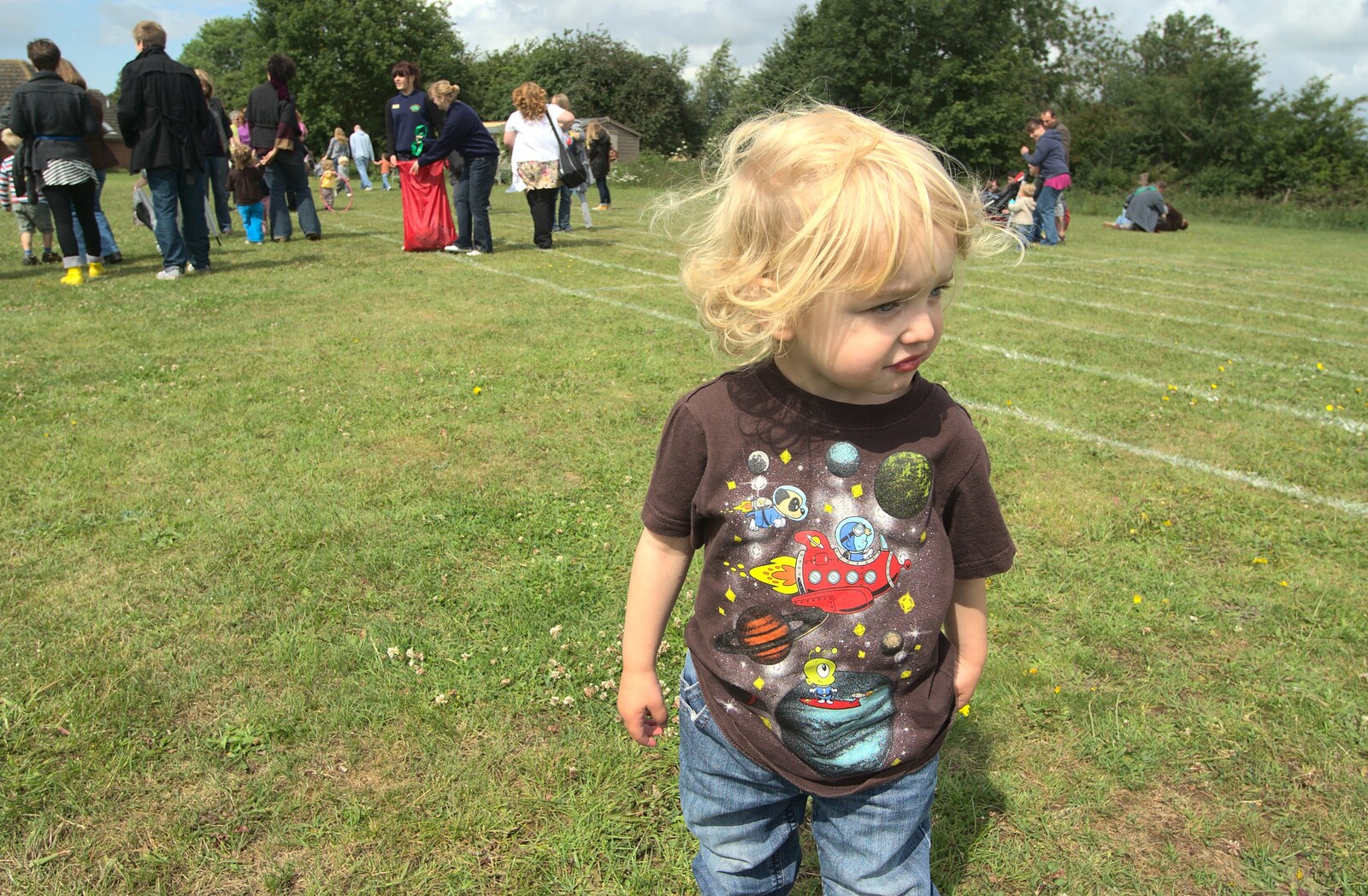 Fred looks around from Fred's First Sports Day, Palgrave, Suffolk - 18th June 2011