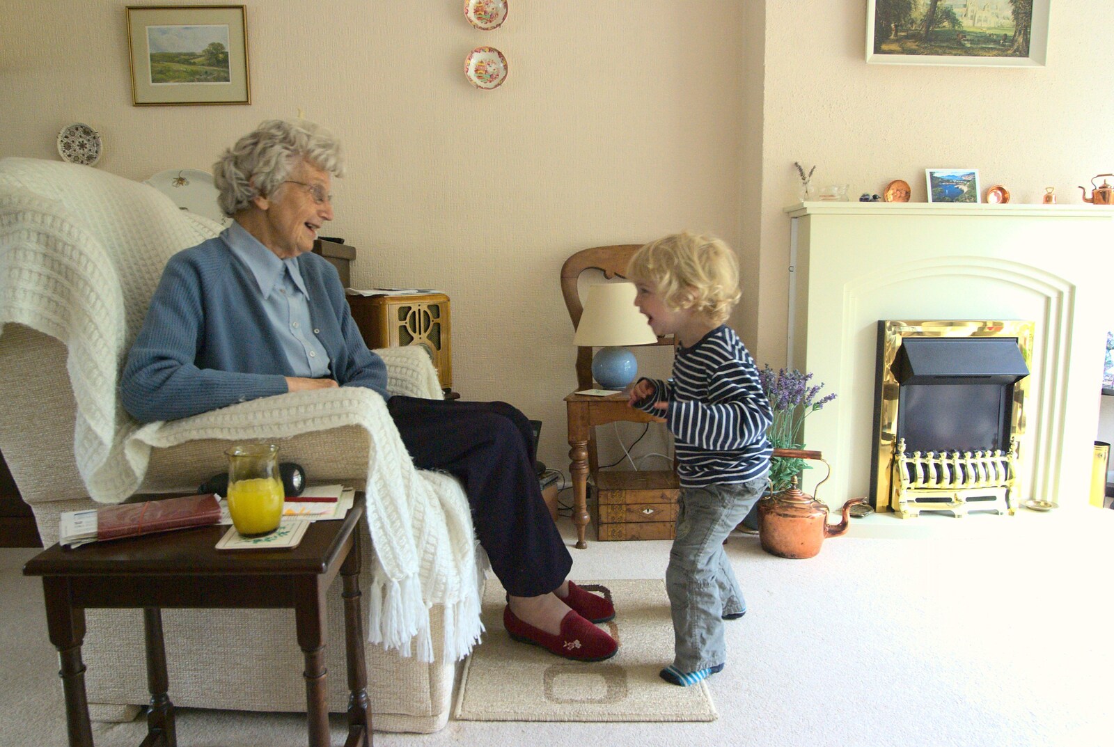 Fred runs up to his great-grandmother from A Camper Van Odyssey: Oxford, Salisbury, New Forest and Barton-on-Sea - 19th June 2011