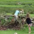 Dog on a wall, Mike's Memorial, Prince Hall Hotel, Two Bridges, Dartmoor - 12th July 2011