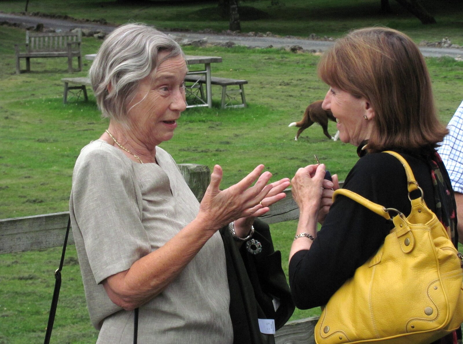 Mike's sister chats with Suzie from Mike's Memorial, Prince Hall Hotel, Two Bridges, Dartmoor - 12th July 2011