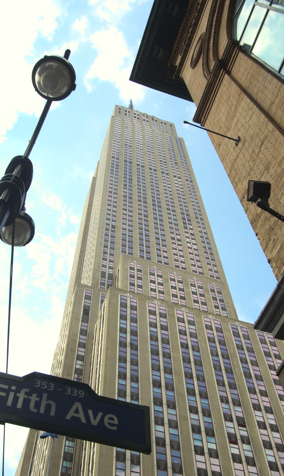A view of the Empire State Building on 5th Avenue from A Manhattan Hotdog, New York, USA - 21st August 2011