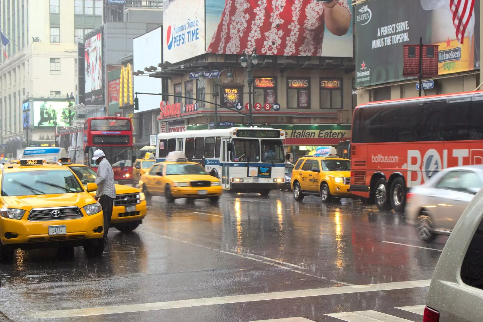 Rain lashes down, from A Manhattan Hotdog, New York, USA - 21st August 2011