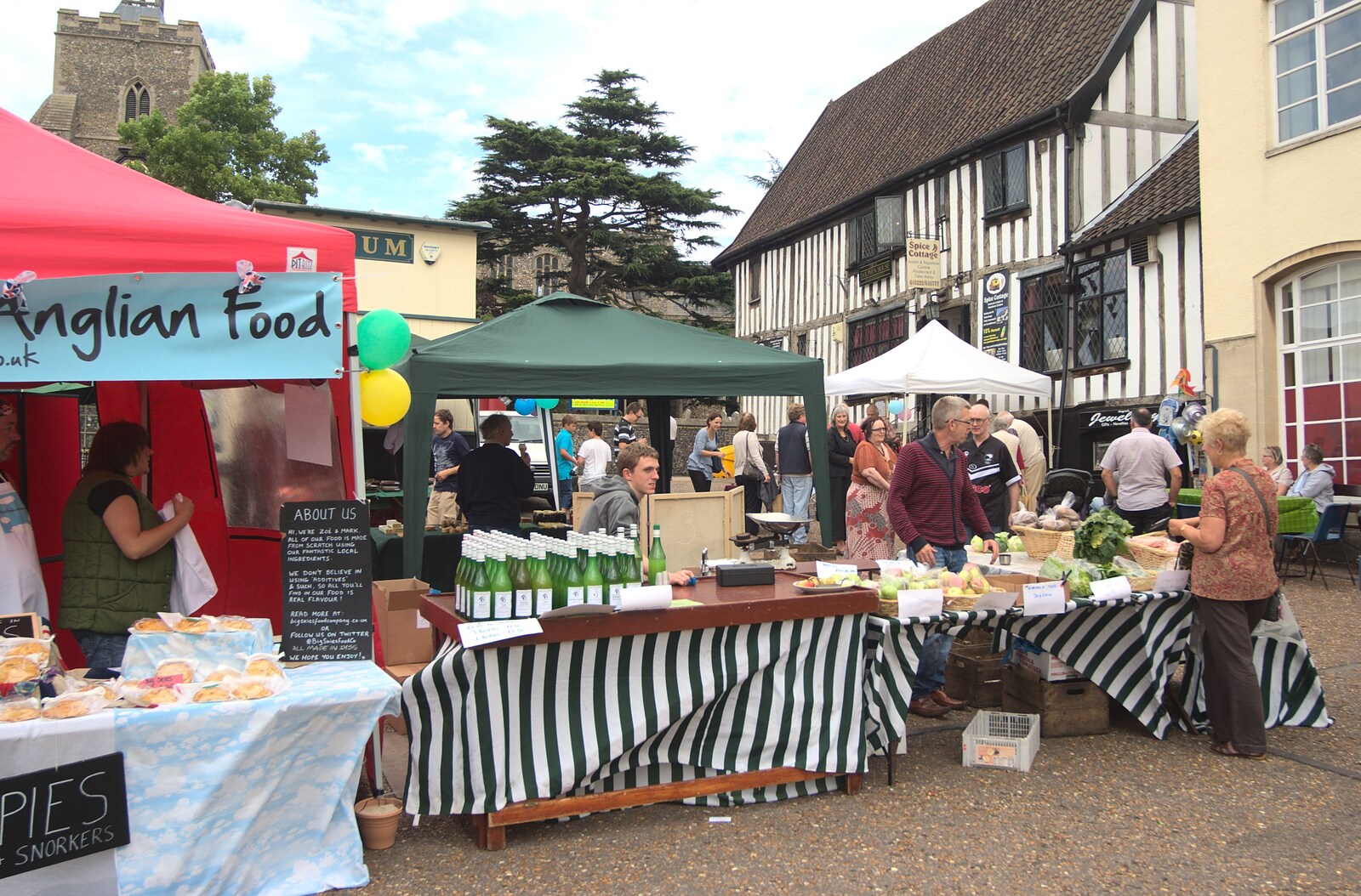 The market place, and Trevor's apple juice from Farmers' Market and Harvest Day, Diss and Brome, Norfolk and Suffolk - 10th September 2011