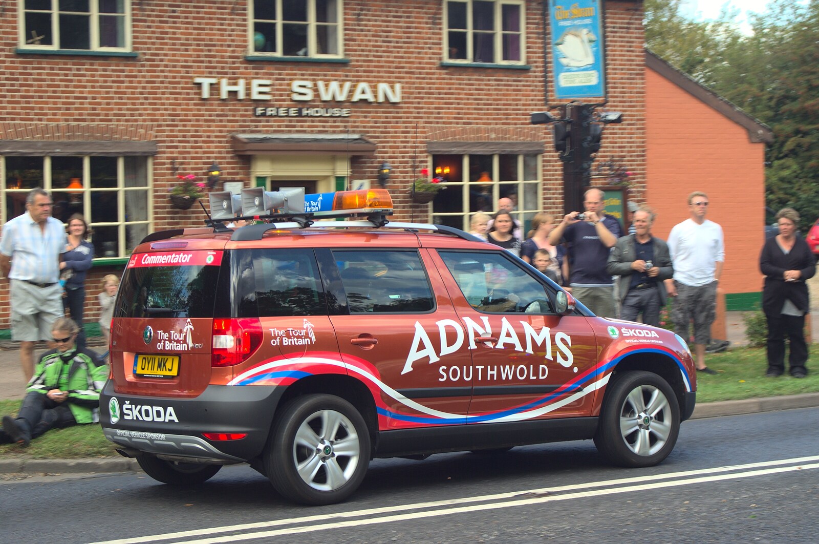 An Adnams-sponsored car drives by from The Tour of Britain, Brome, Suffolk - 17th September 2011