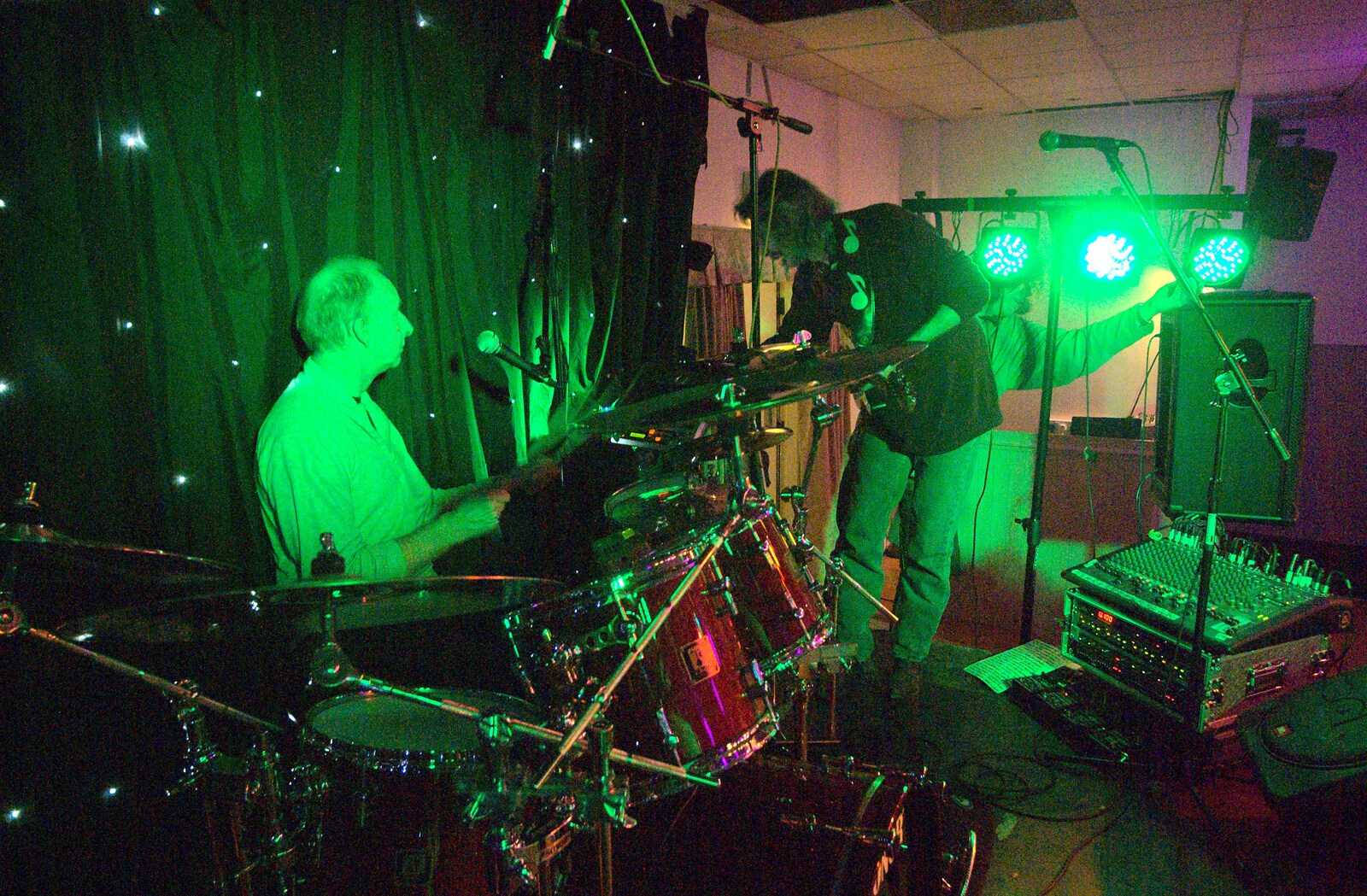 Henry and Rob, in a sea of green light from Amandines, The BBs at the Park Hotel, and Norwich, Norfolk - 10th December 2011