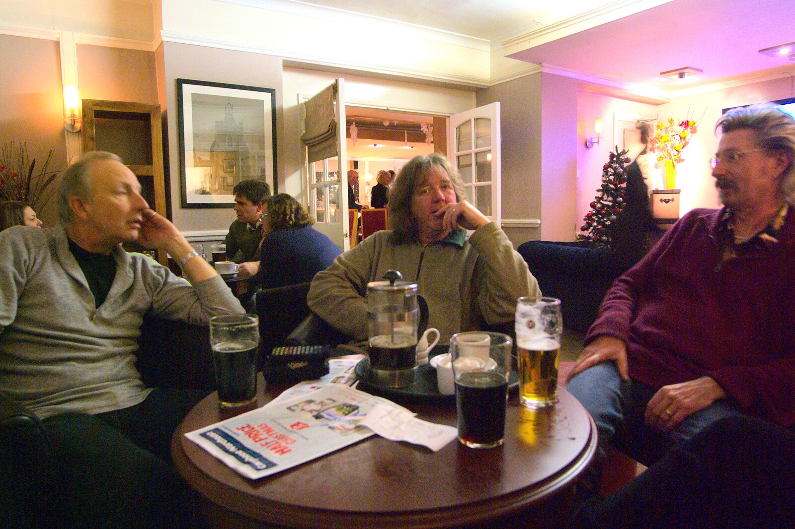 Henry, Max and Rob hang out from Amandines, The BBs at the Park Hotel, and Norwich, Norfolk - 10th December 2011