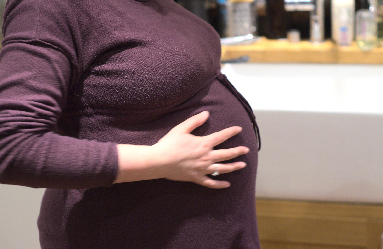 The bump increases from The Bump, TouchType at Nandos, and Isobel does London - 3rd February 2012