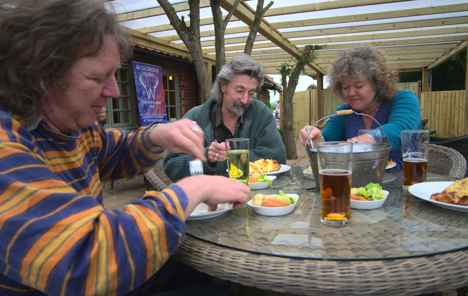 The band eat some food, from The BBs at the White Hart, Roydon, Norfolk - 1st June 2012