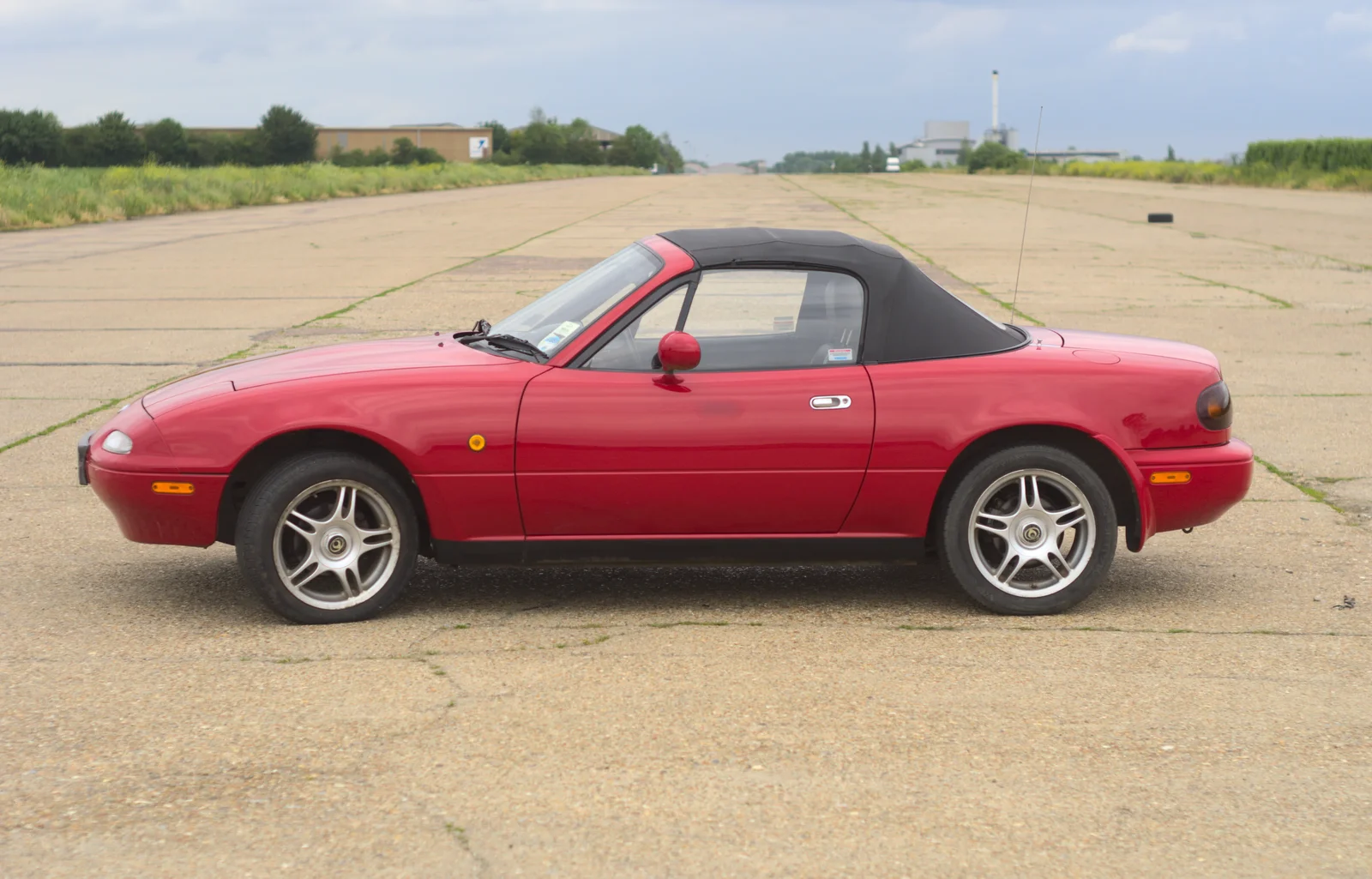 Nosher's MX-5 is up for sale, from The Queen's Diamond Jubilee Weekend, Eye and Brome, Suffolk - 4th June 2012