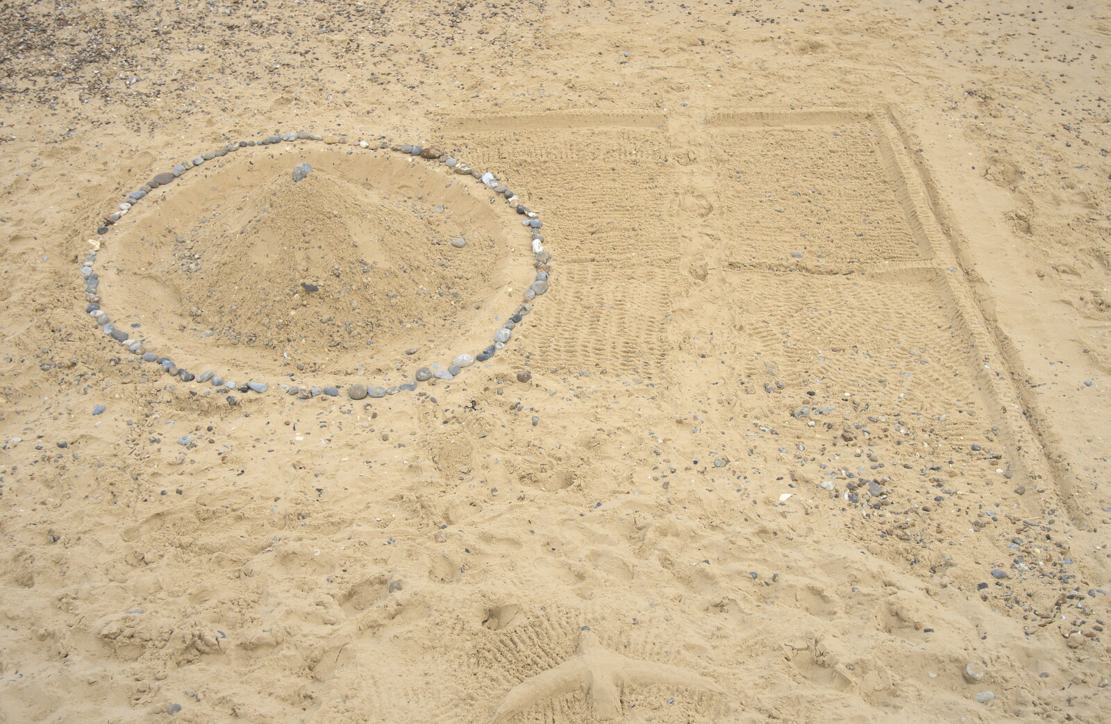 Beach art from A Night at the Crown Hotel, Southwold, Suffolk - 13th June 2012
