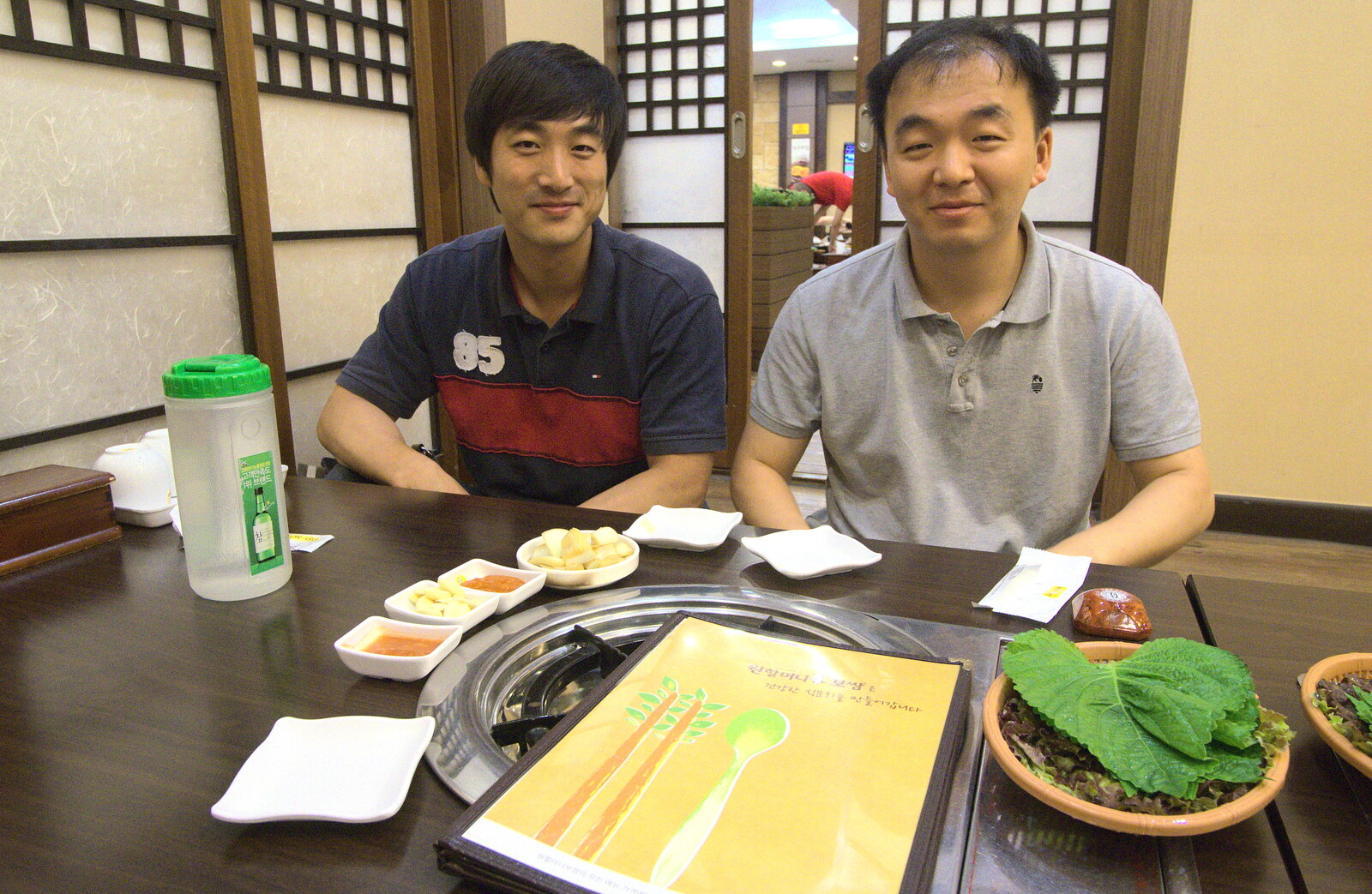 The lads take Nosher out for a feed from Seomun Market, Daegu, South Korea - 1st July 2012