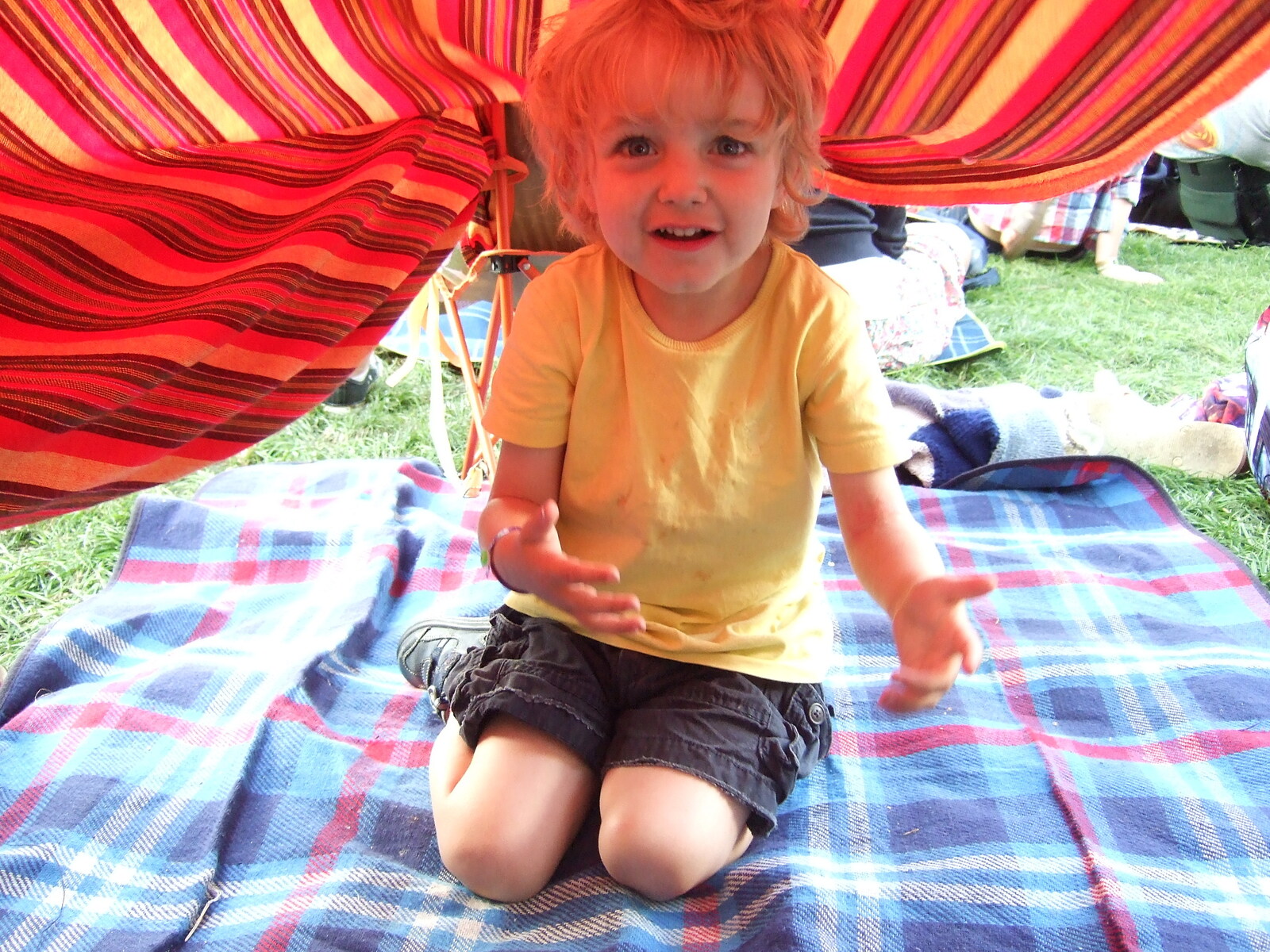 Fred under a blanket tent from The Cambridge Folk Festival, Cherry Hinton, Cambridge - 28th July 2012
