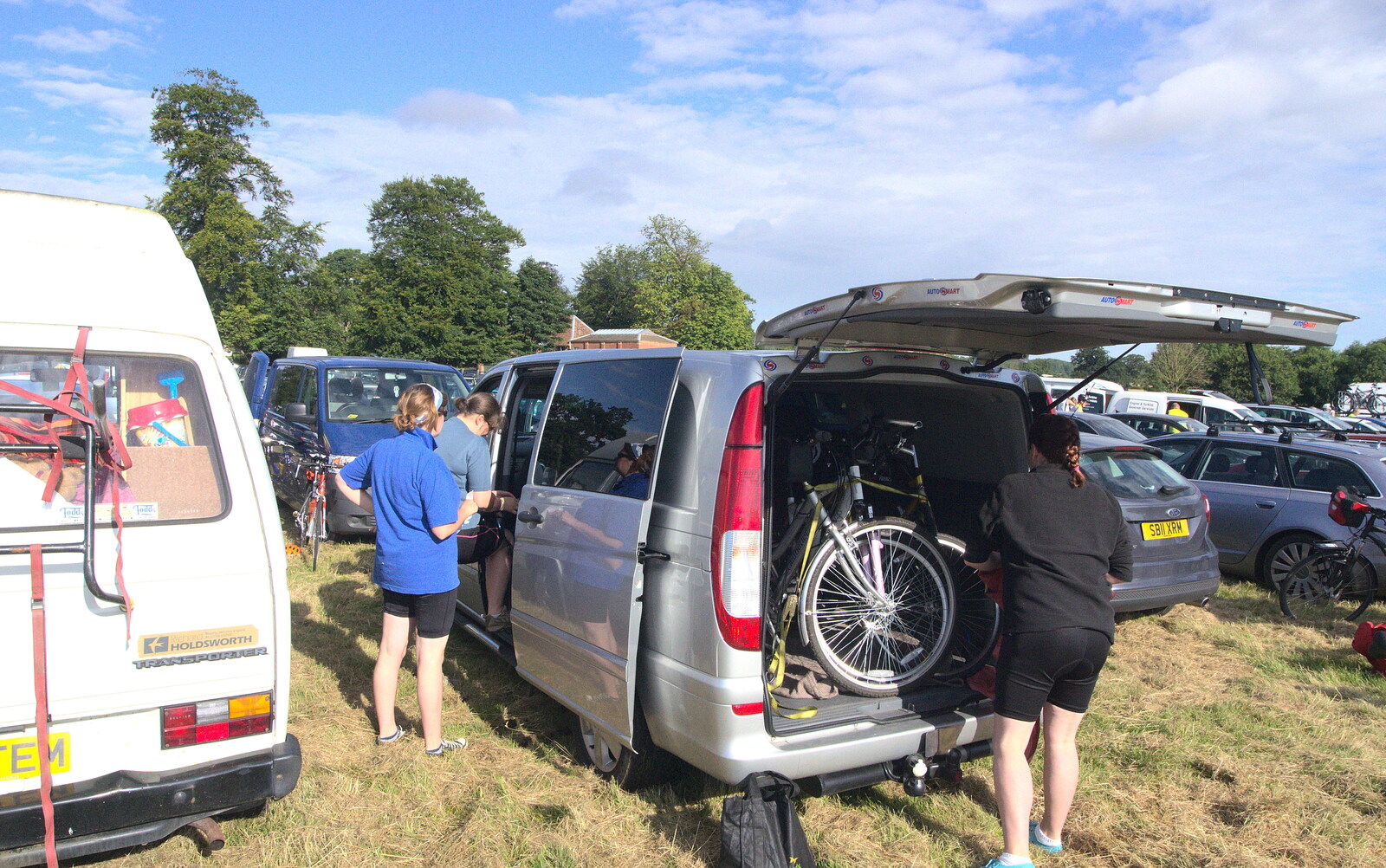 Kirstie's van is unloaded from The RSPB Charity Bike Ride, Little Glemham, Suffolk - 5th August 2012
