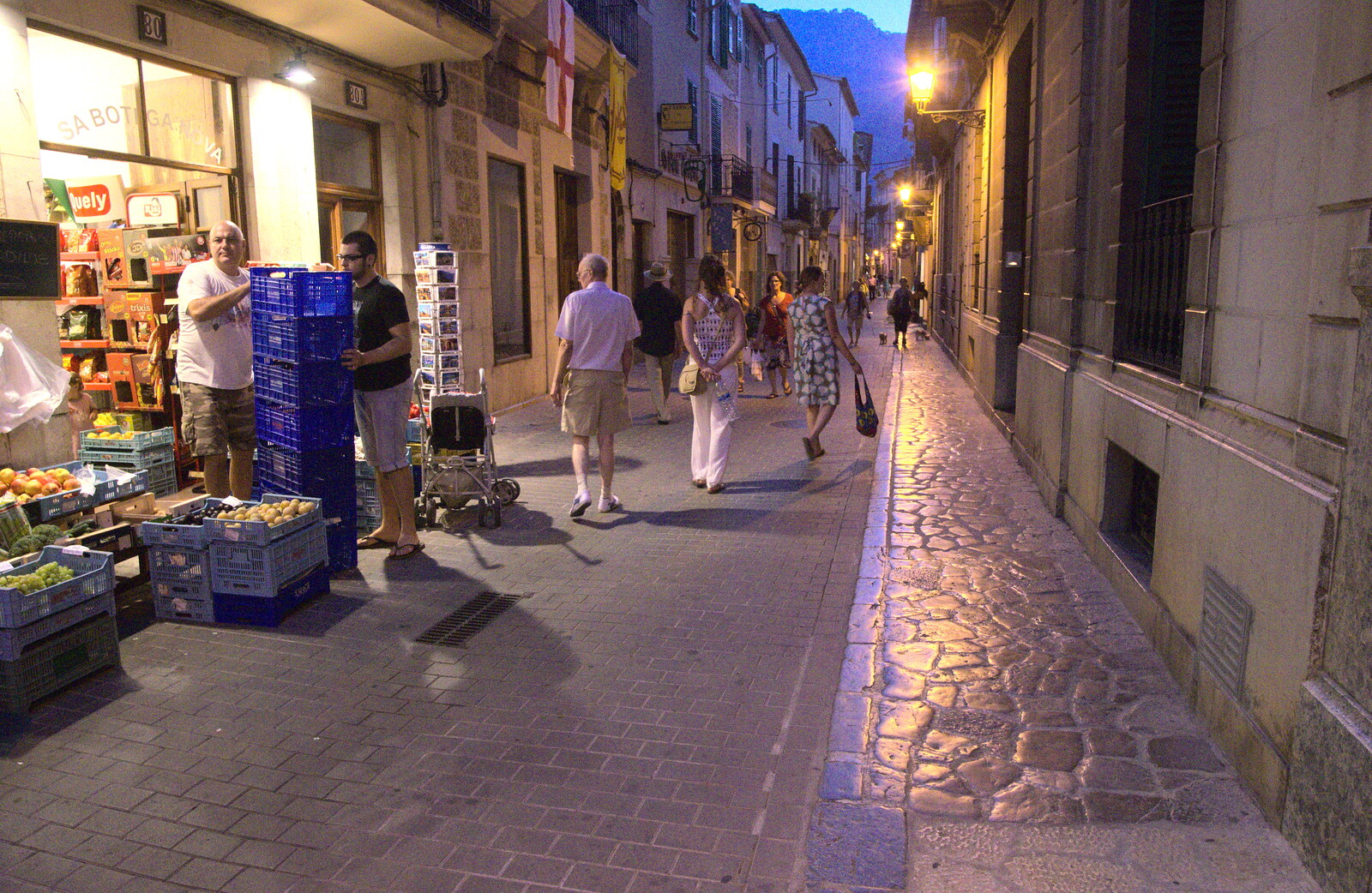 Wandering through town in the dusk from A Trip to Sóller, Mallorca, Spain - 8th-14th September 2012