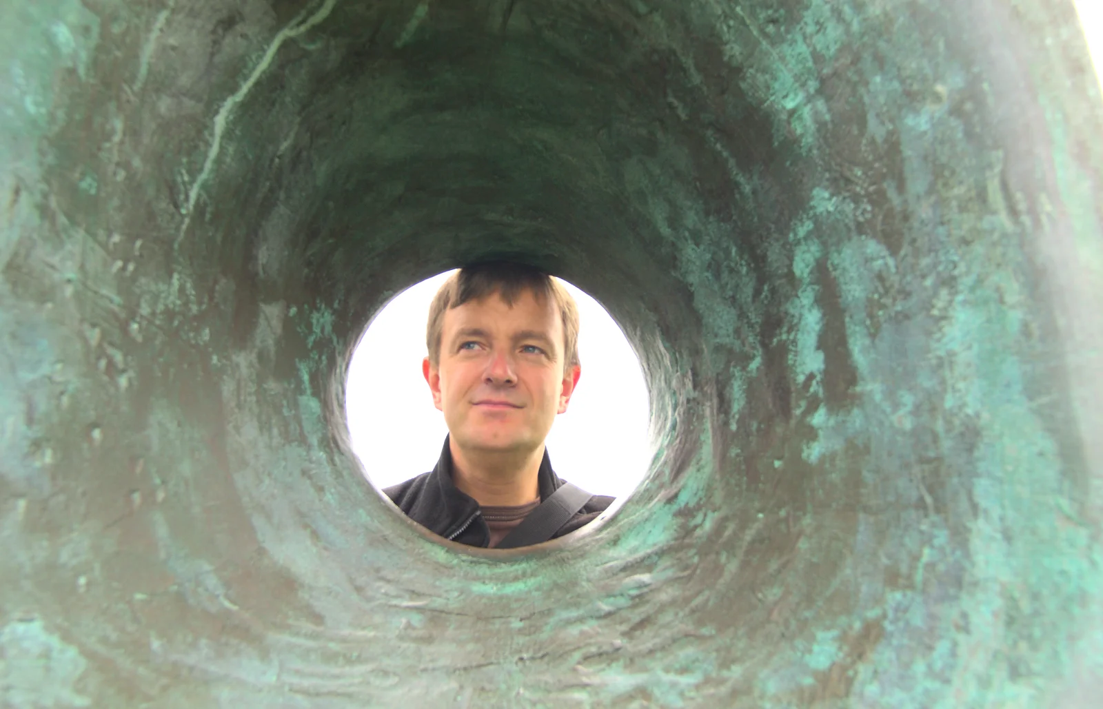 Nosher peers through a hole, from The Aldeburgh Food Festival, Aldeburgh, Suffolk - 30th September 2012