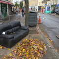 A sofa on the pavement, Bellenden Road, Another Trip to Peckham, Southwark, London - 28th October 2012